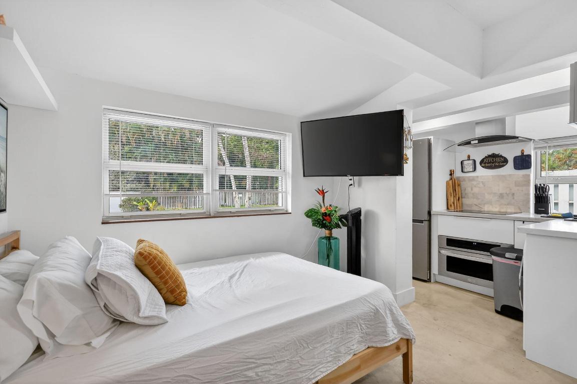 AVON HEIGHTS - Residential