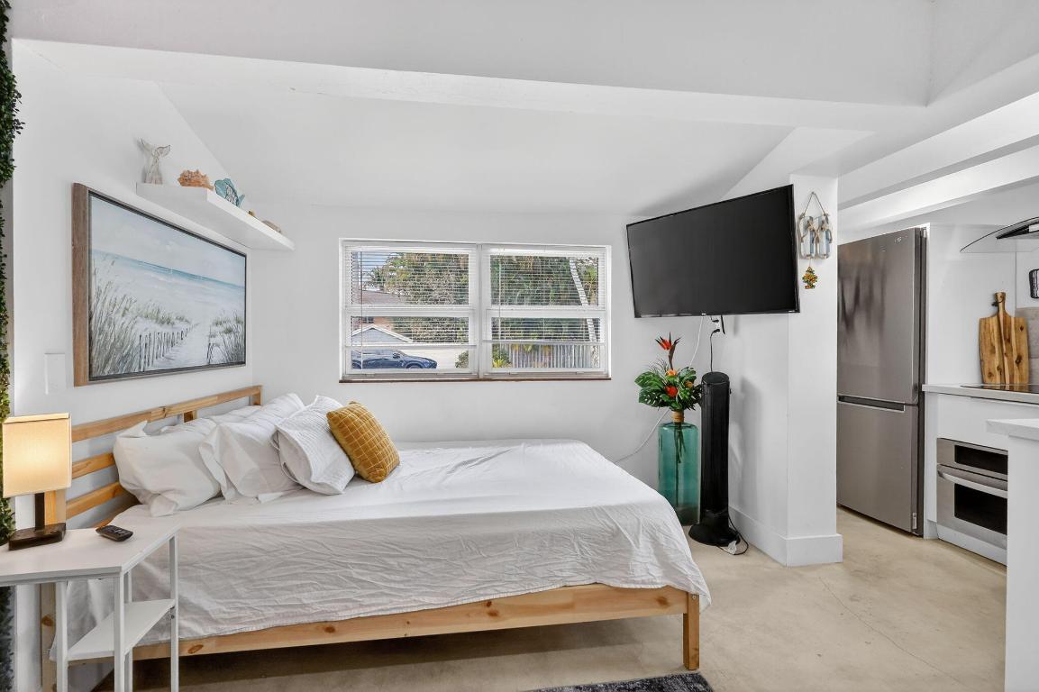 AVON HEIGHTS - Residential