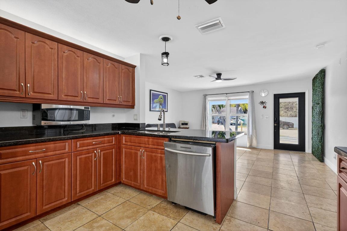 AVON HEIGHTS - Residential