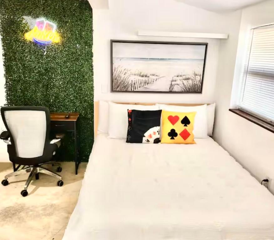 AVON HEIGHTS - Residential