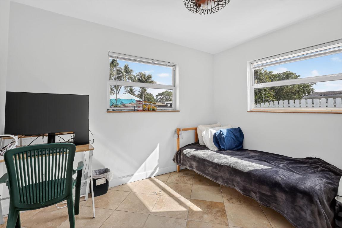 AVON HEIGHTS - Residential