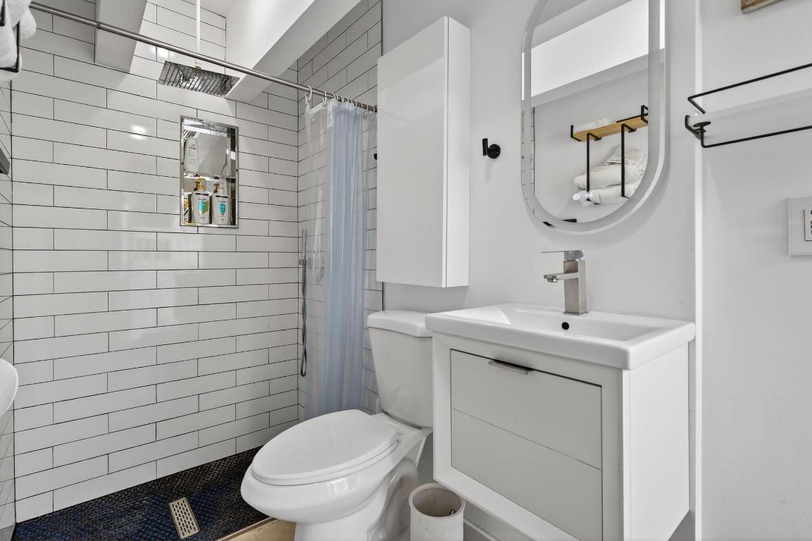 AVON HEIGHTS - Residential