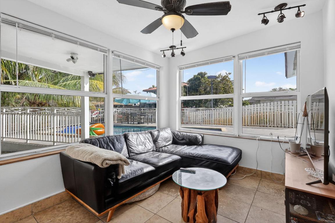 AVON HEIGHTS - Residential