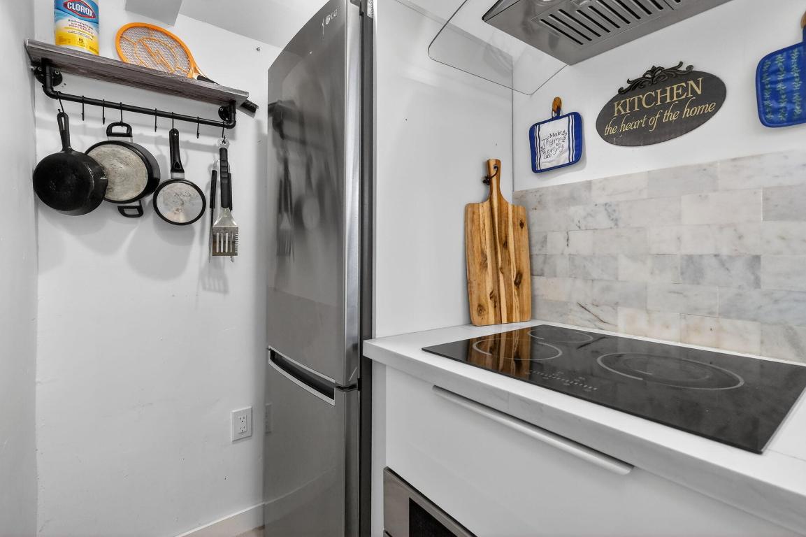 AVON HEIGHTS - Residential