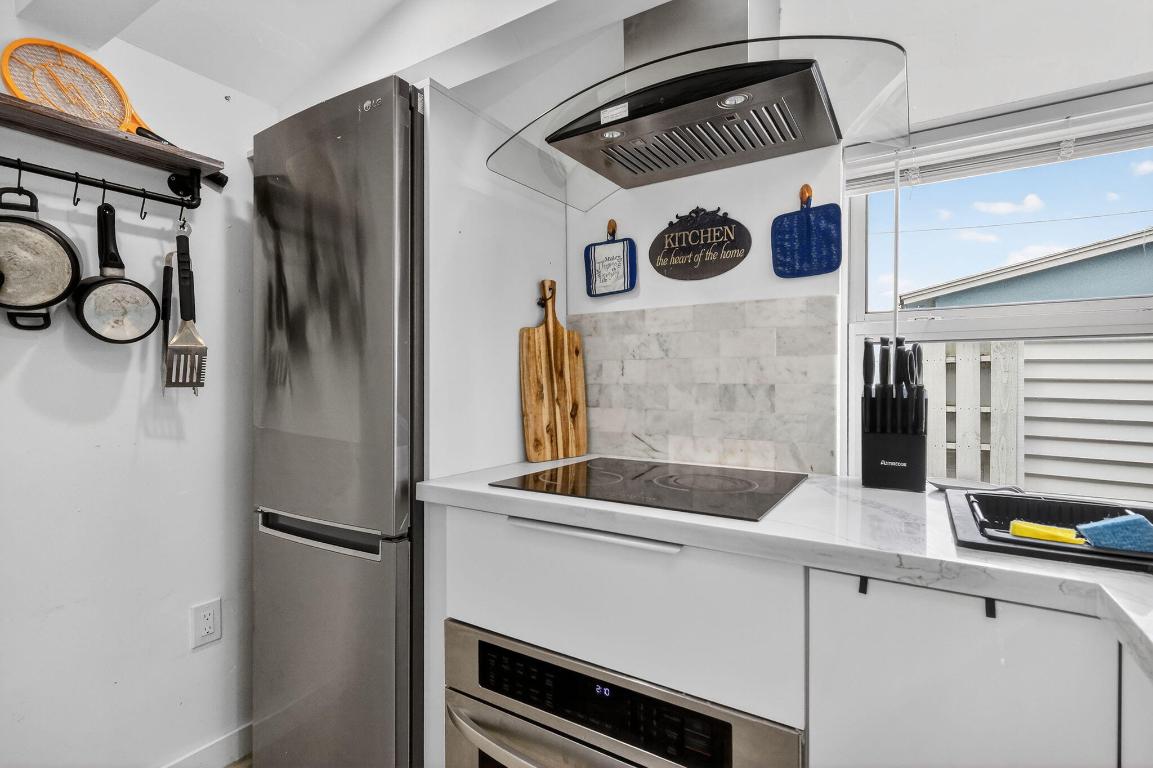 AVON HEIGHTS - Residential