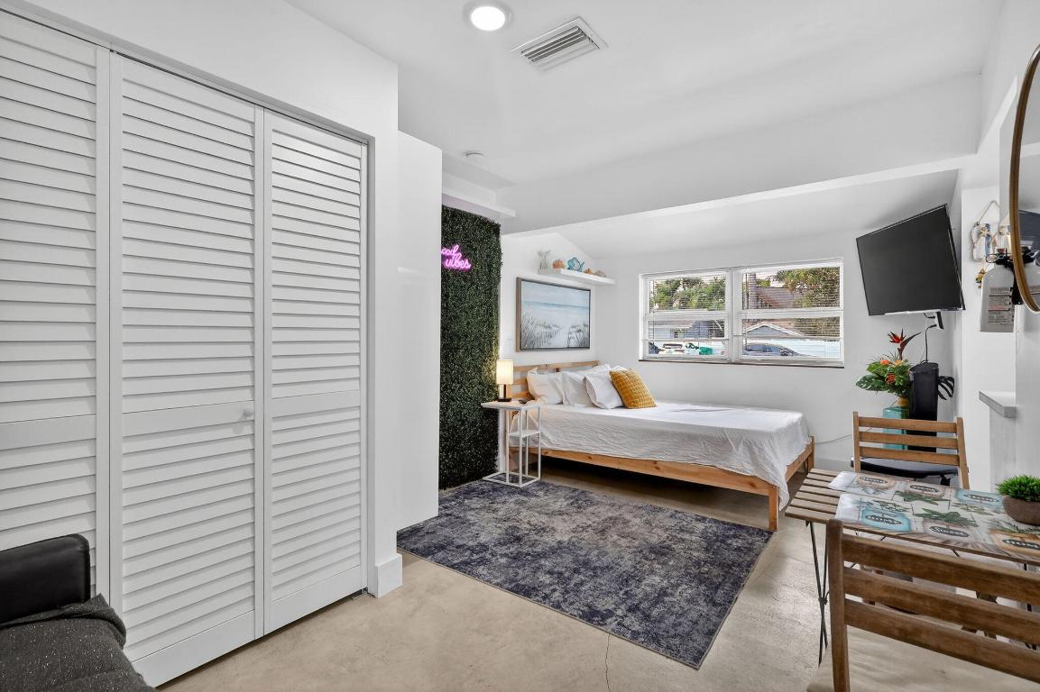 AVON HEIGHTS - Residential