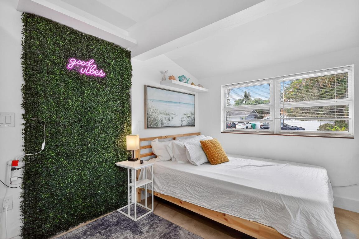 AVON HEIGHTS - Residential