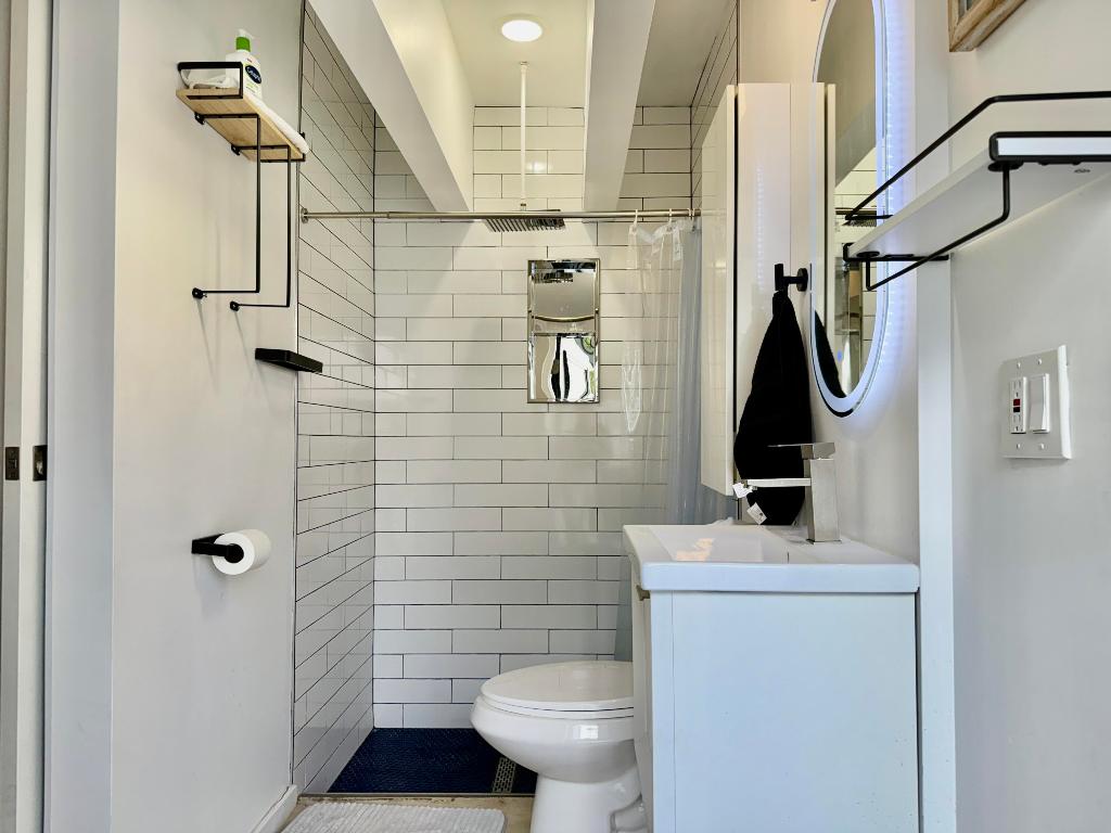 AVON HEIGHTS - Residential