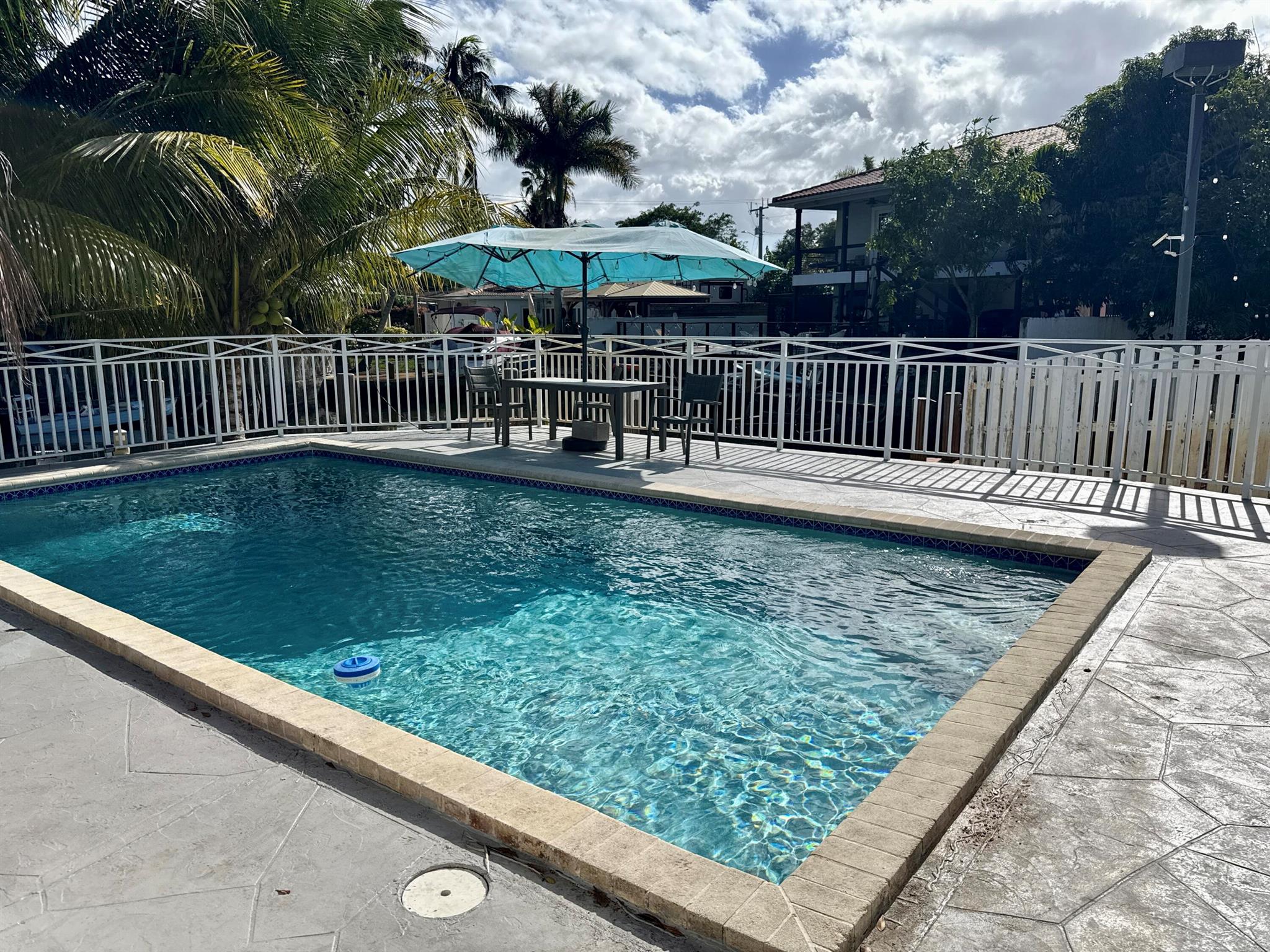 AVON HEIGHTS - Residential