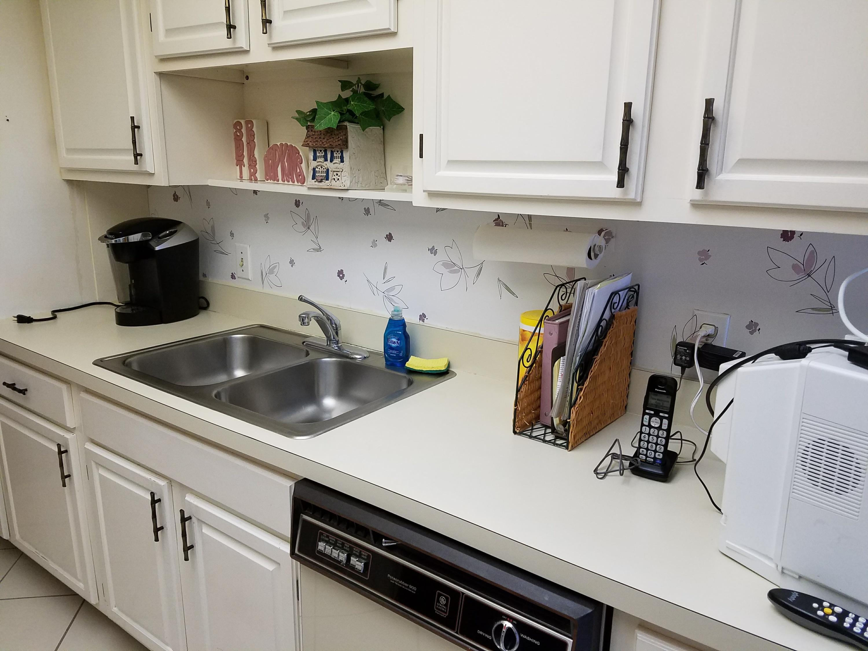 LAUREL OAKS - Residential