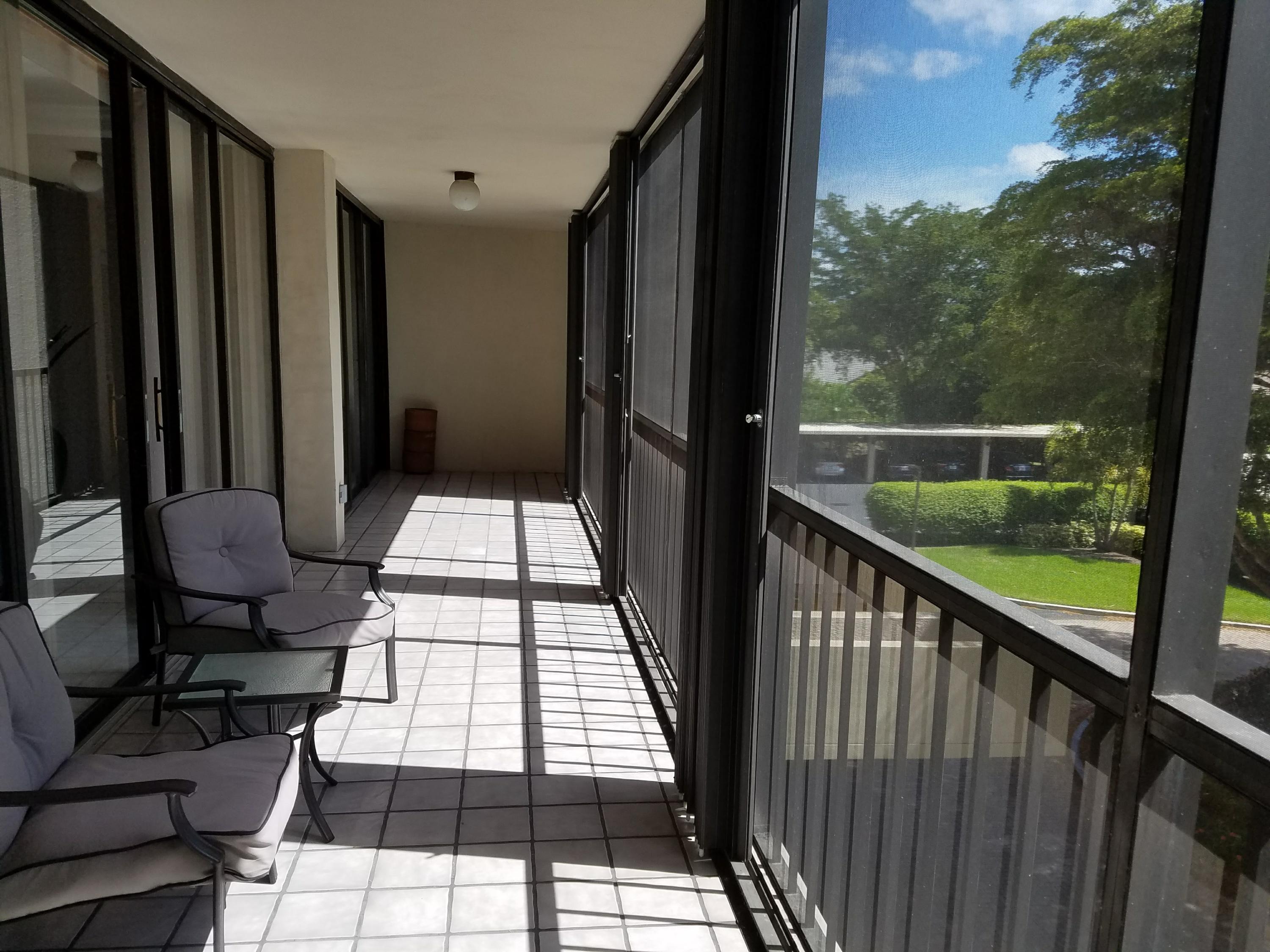 LAUREL OAKS - Residential