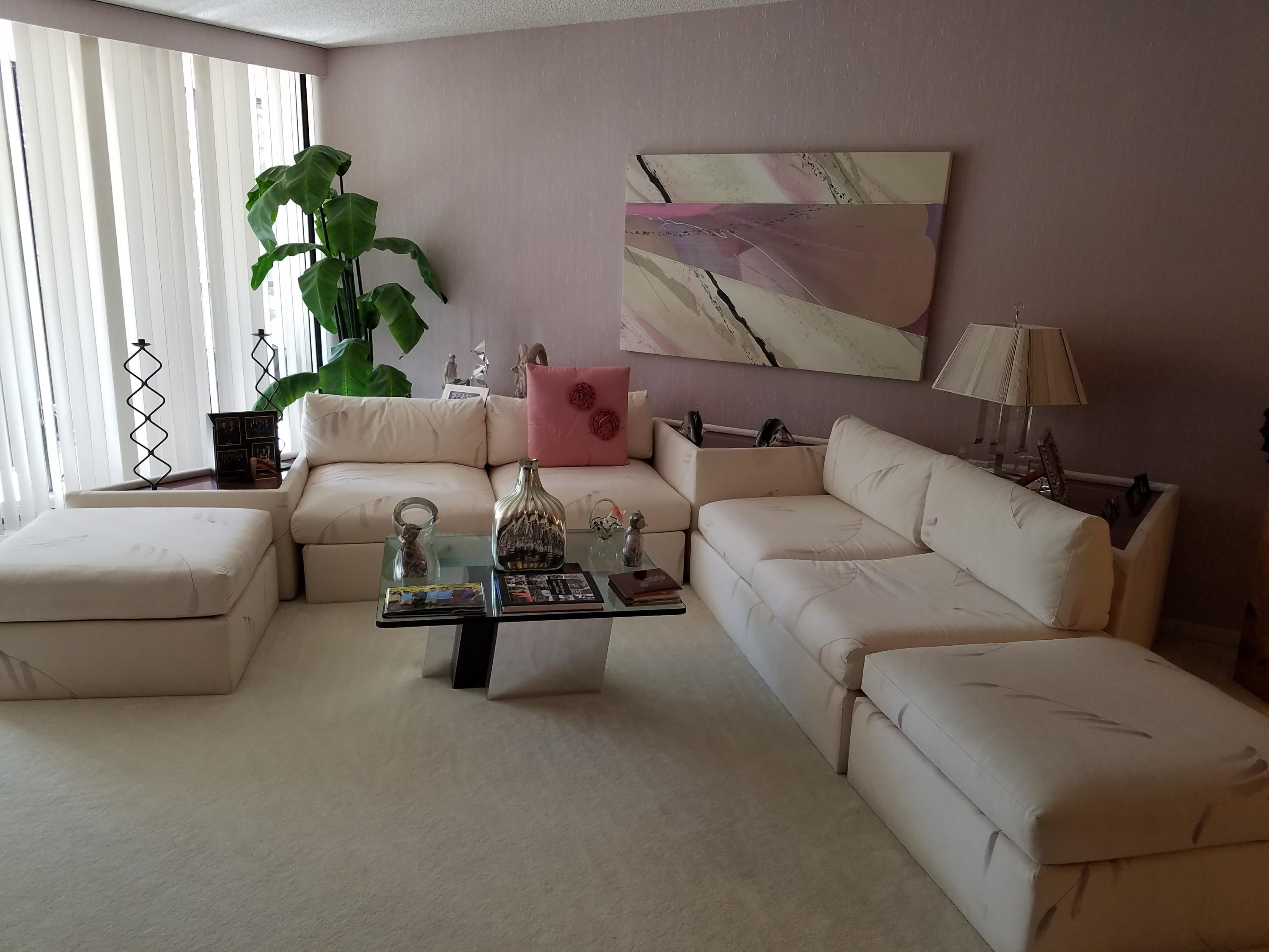 LAUREL OAKS - Residential