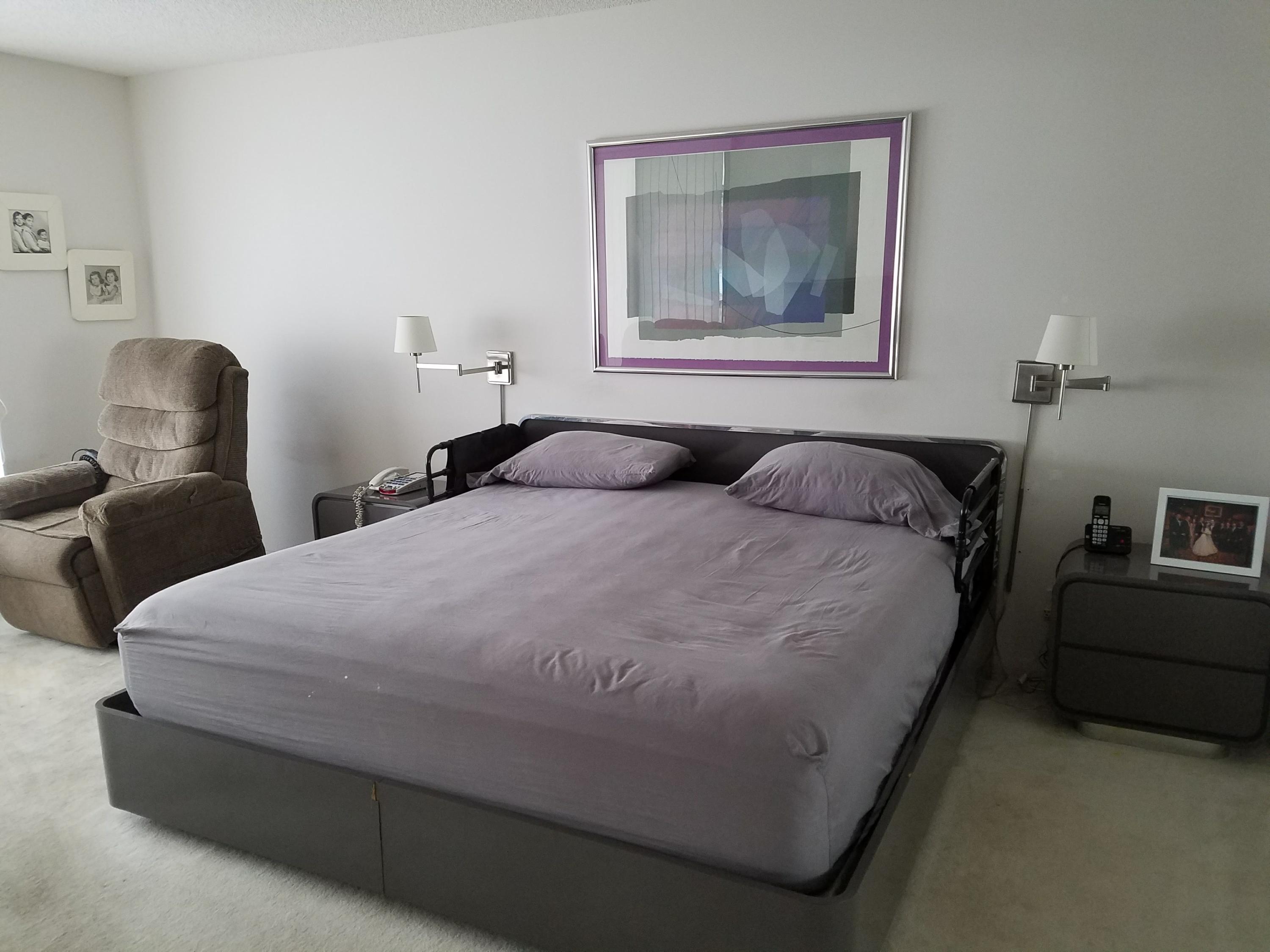 LAUREL OAKS - Residential