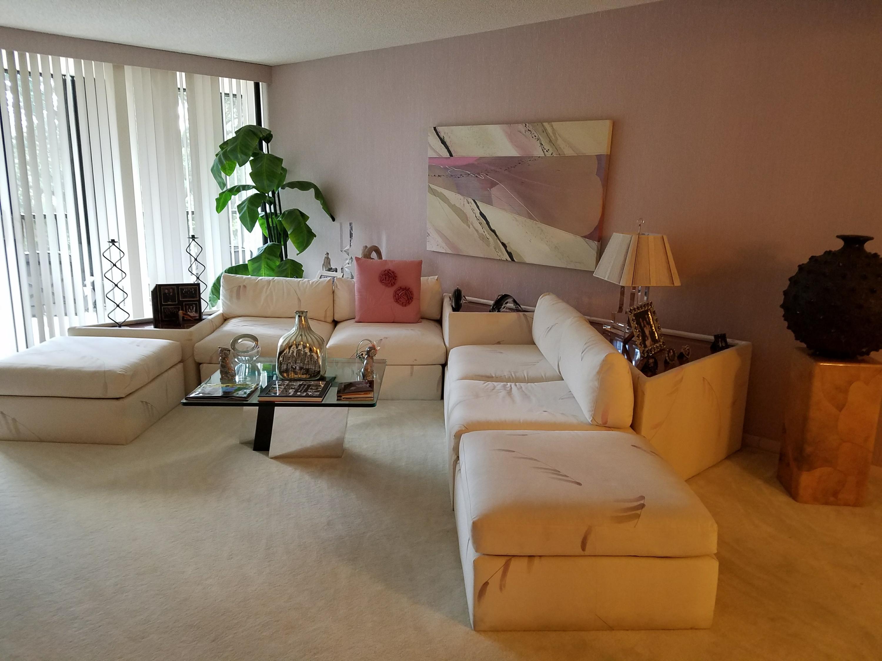 LAUREL OAKS - Residential