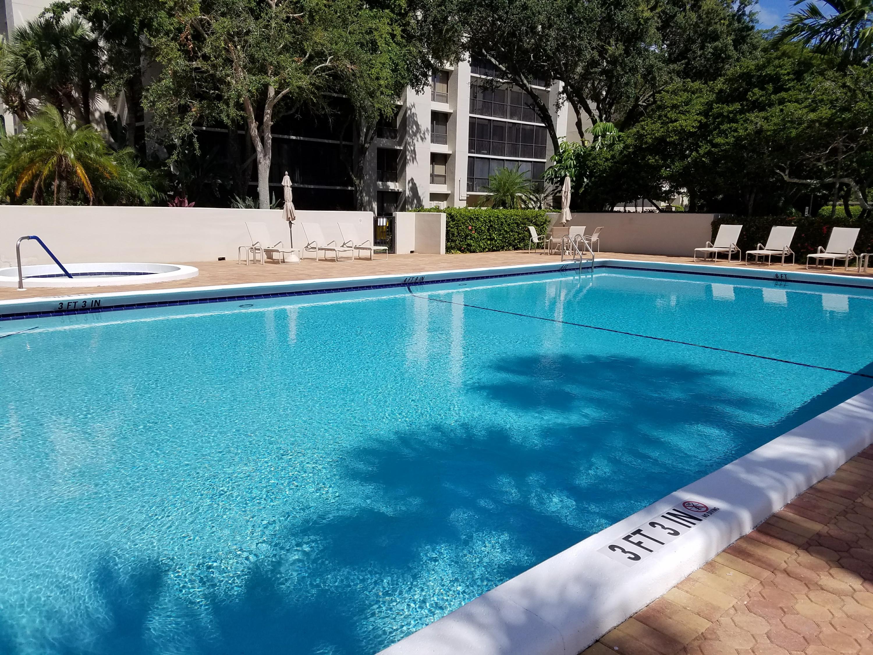 LAUREL OAKS - Residential