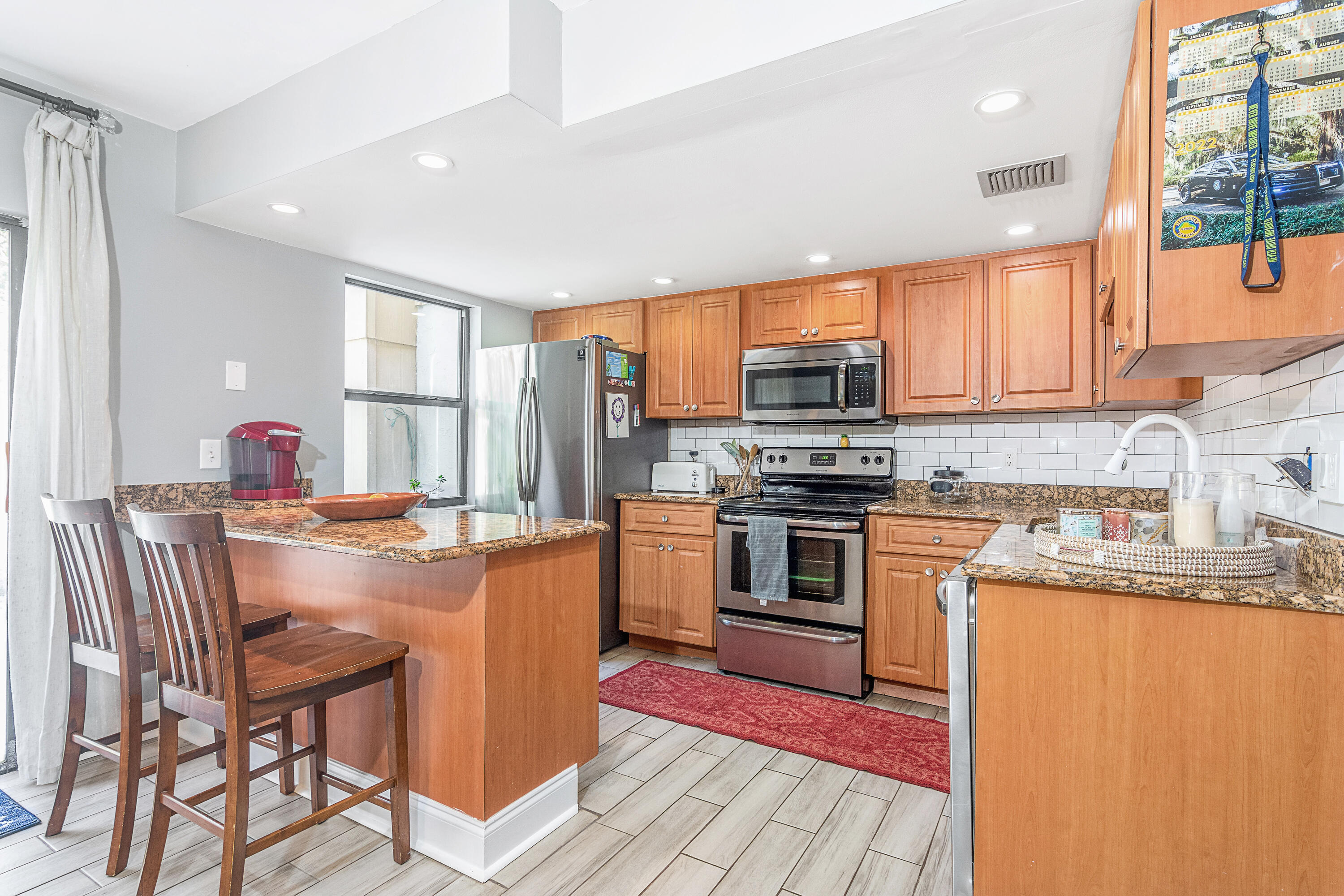 SANDTREE - Residential