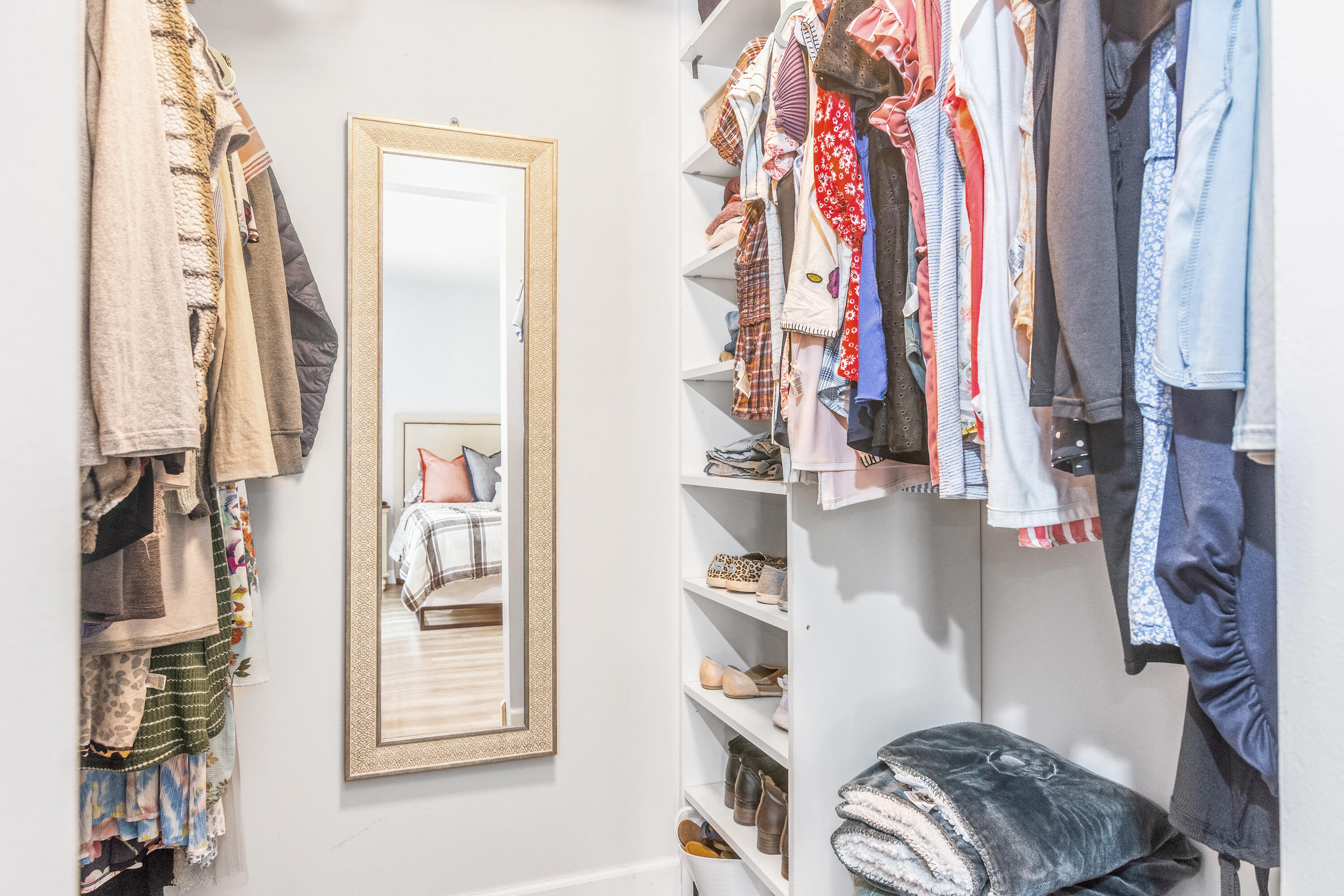 SANDTREE - Residential