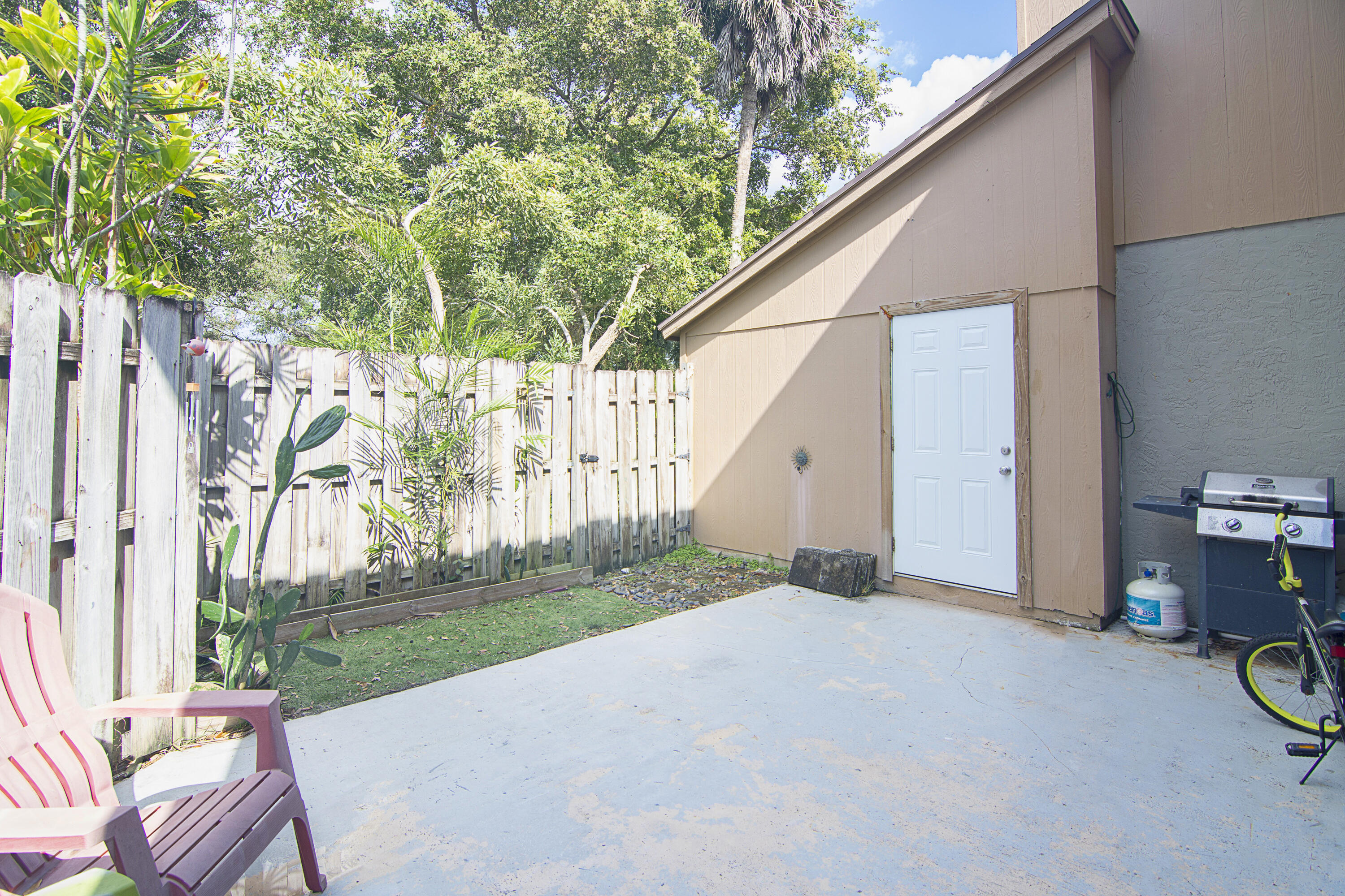 SANDTREE - Residential