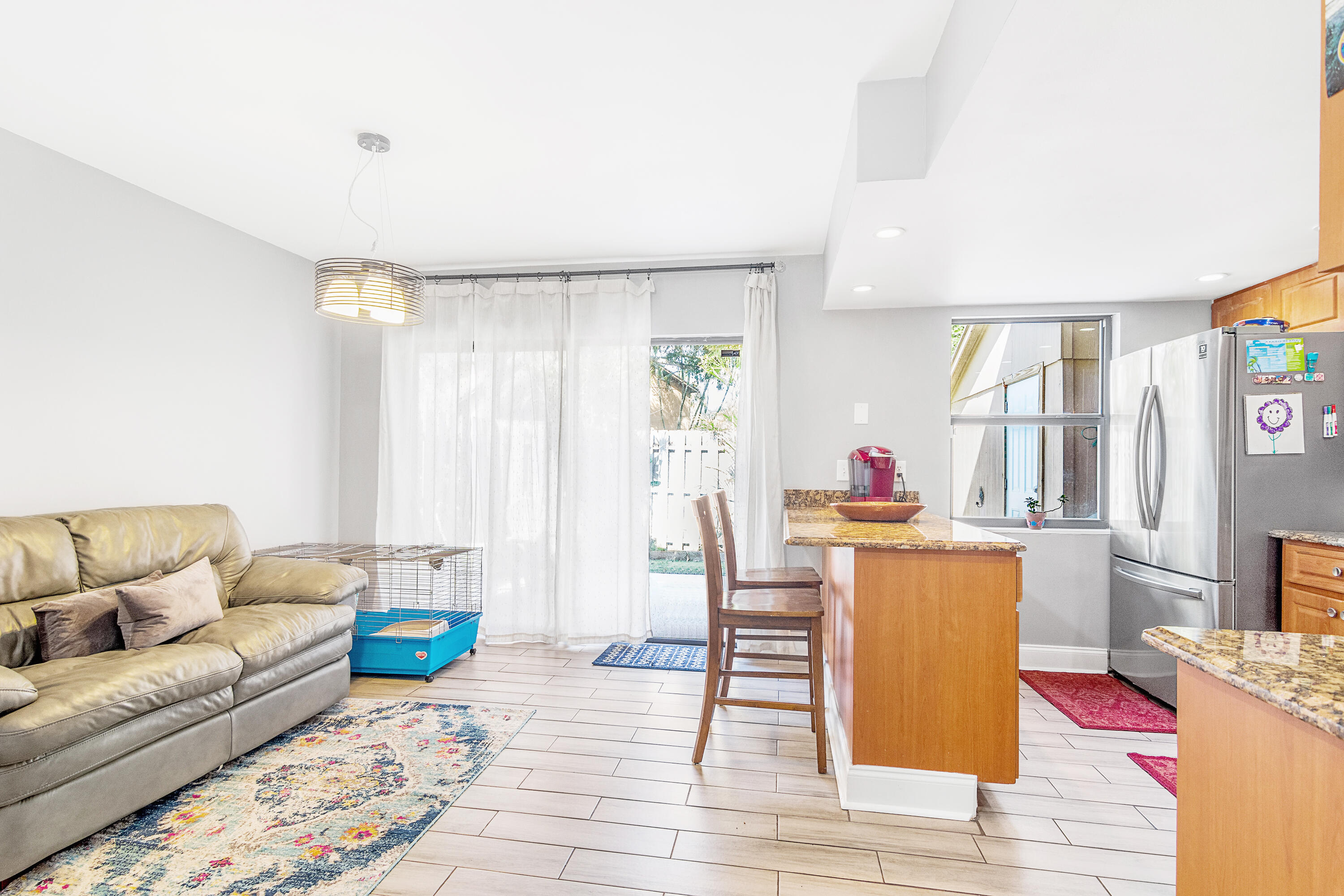 SANDTREE - Residential