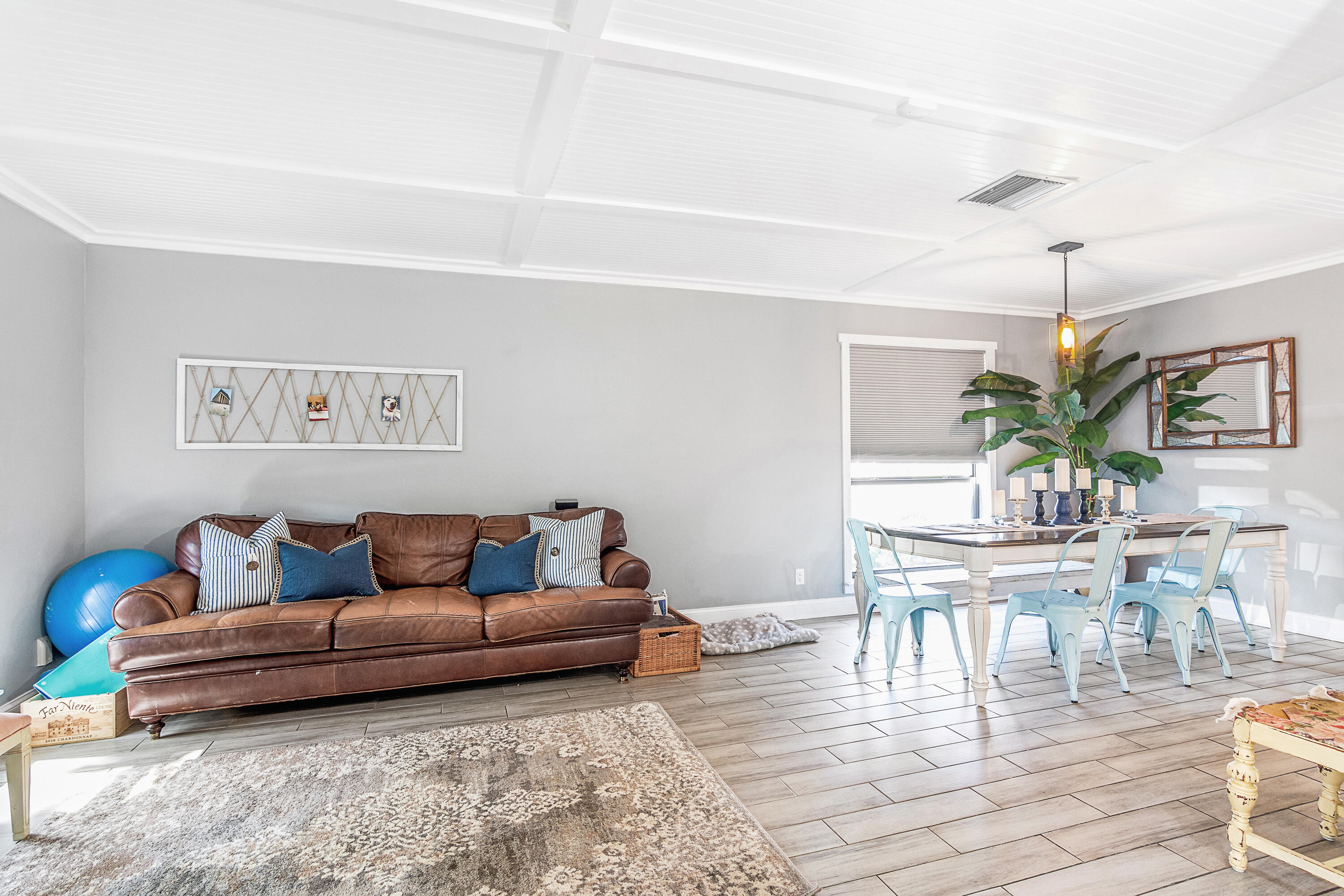 SANDTREE - Residential