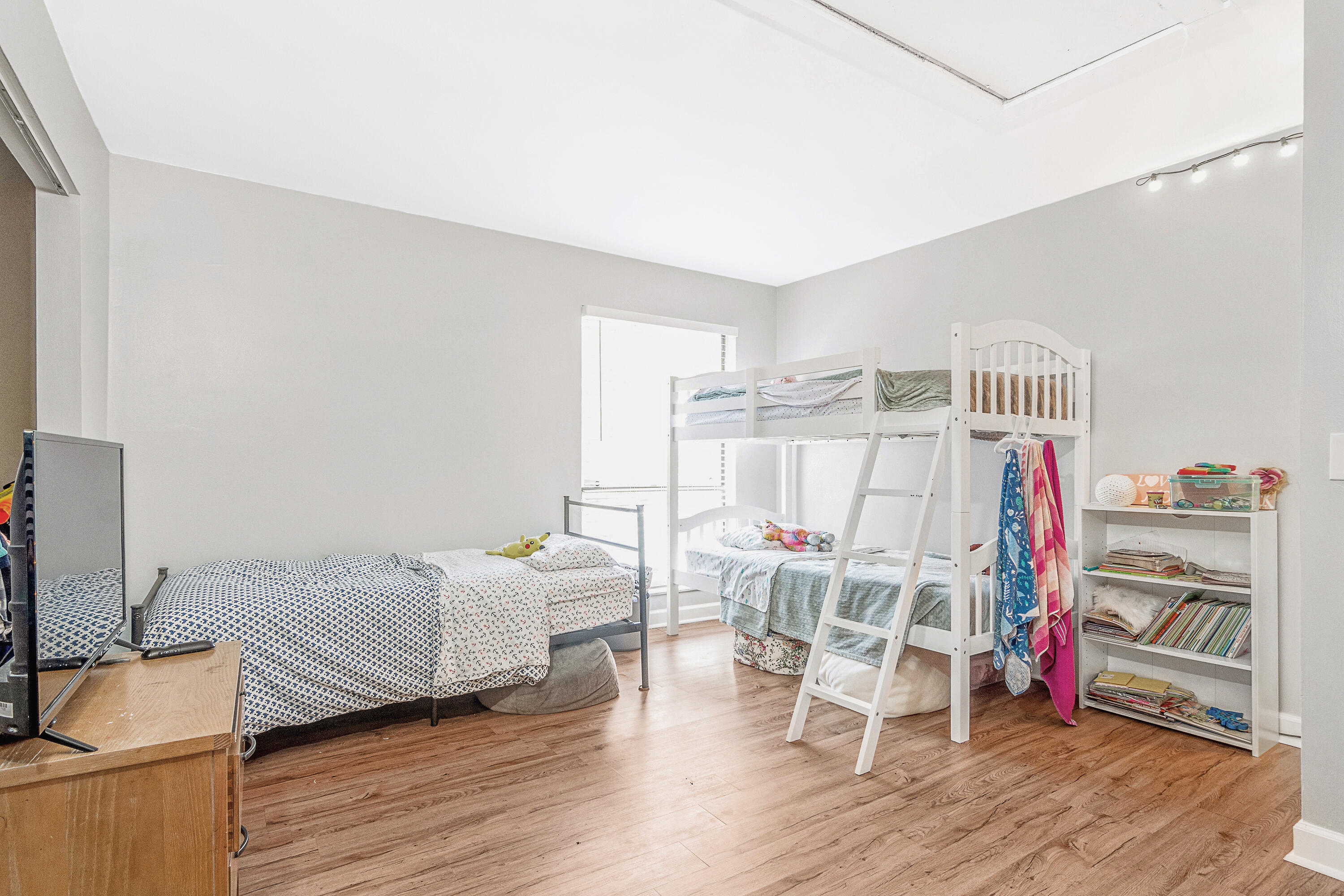 SANDTREE - Residential