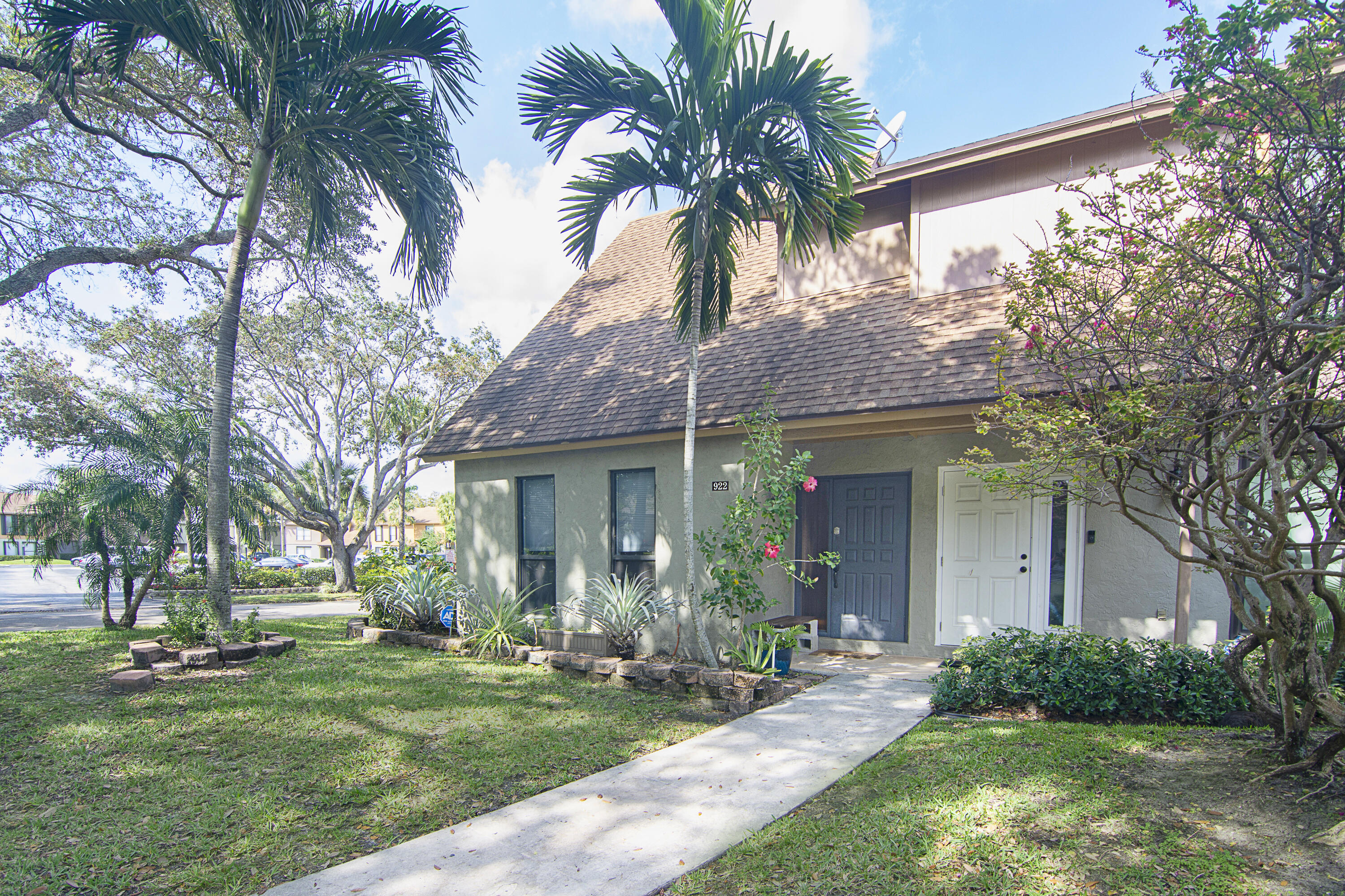 SANDTREE - Residential