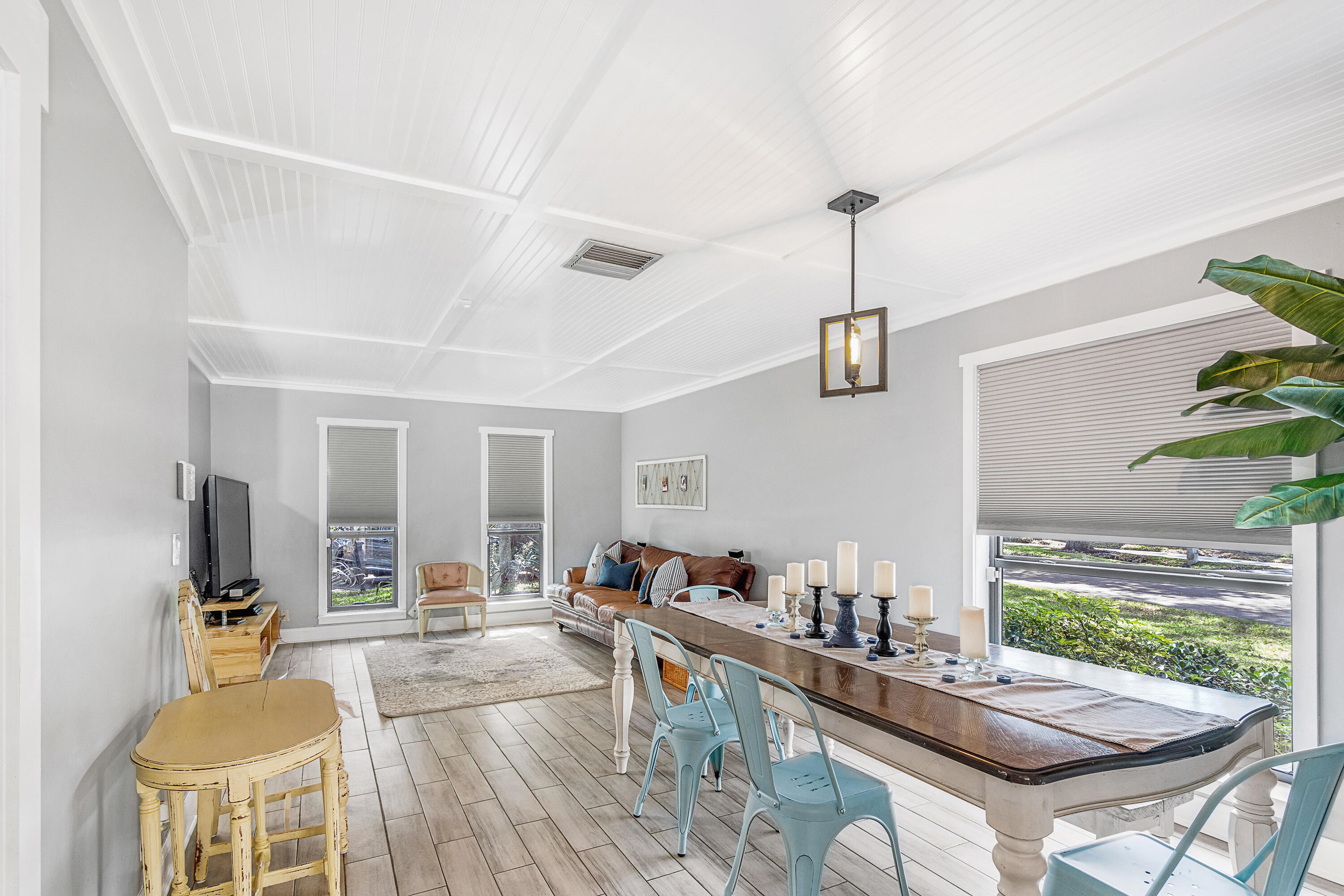 SANDTREE - Residential