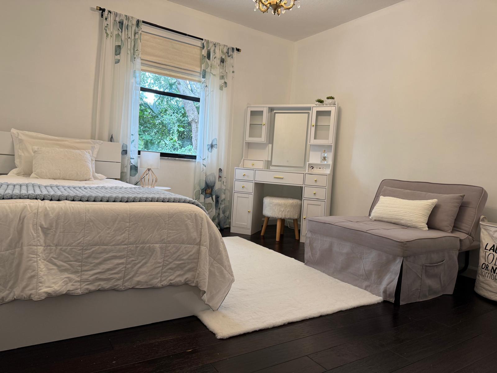 RAINWOOD EAST REPLAT - Residential Lease