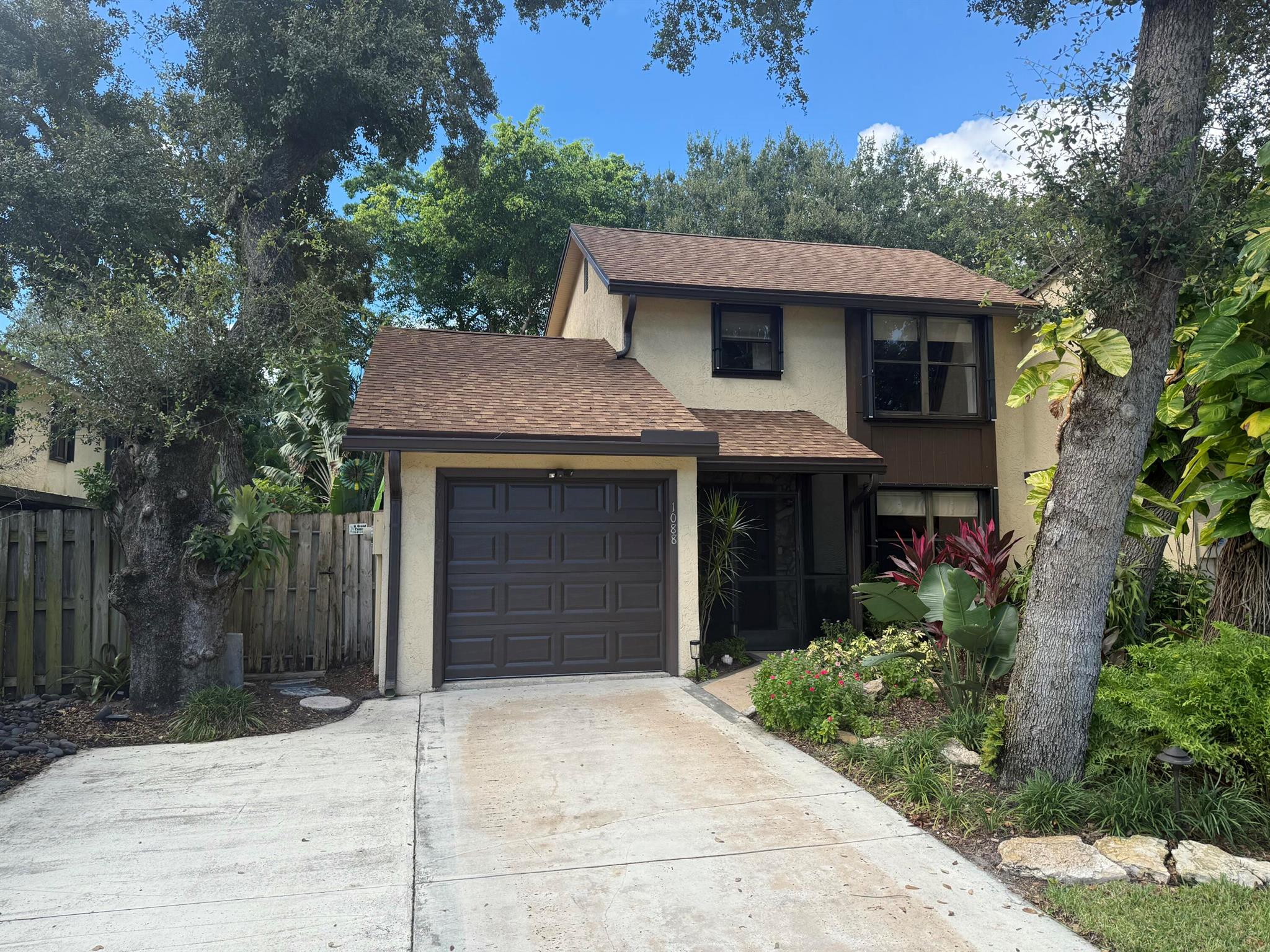 RAINWOOD EAST REPLAT - Residential Lease