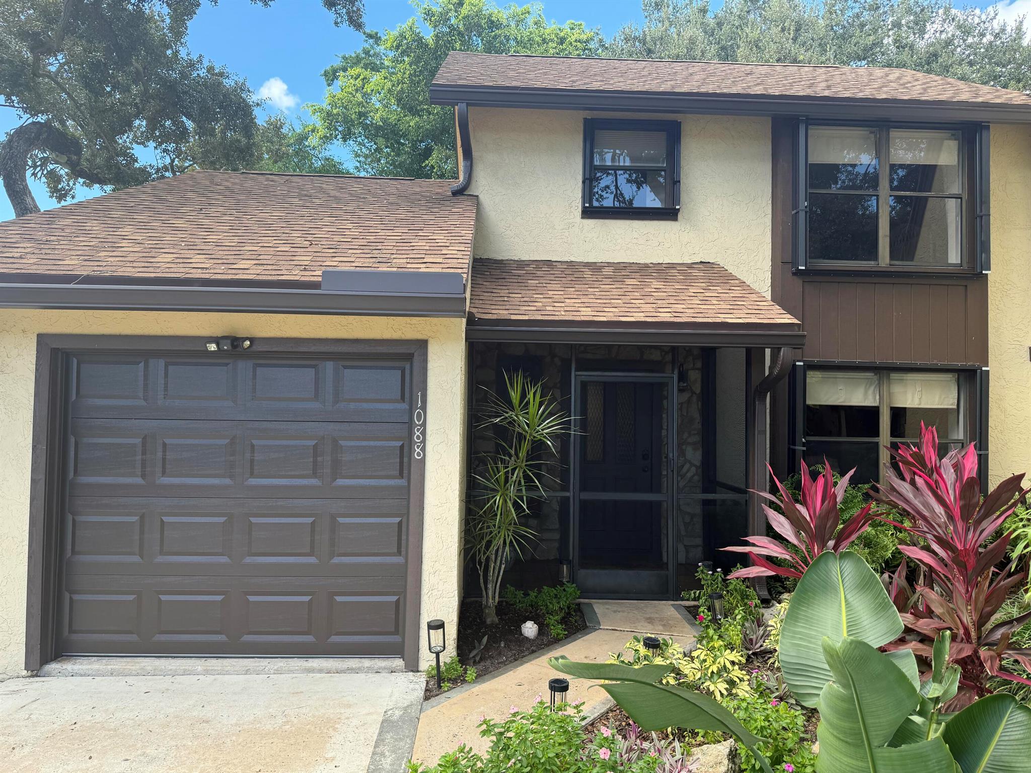 RAINWOOD EAST REPLAT - Residential Lease