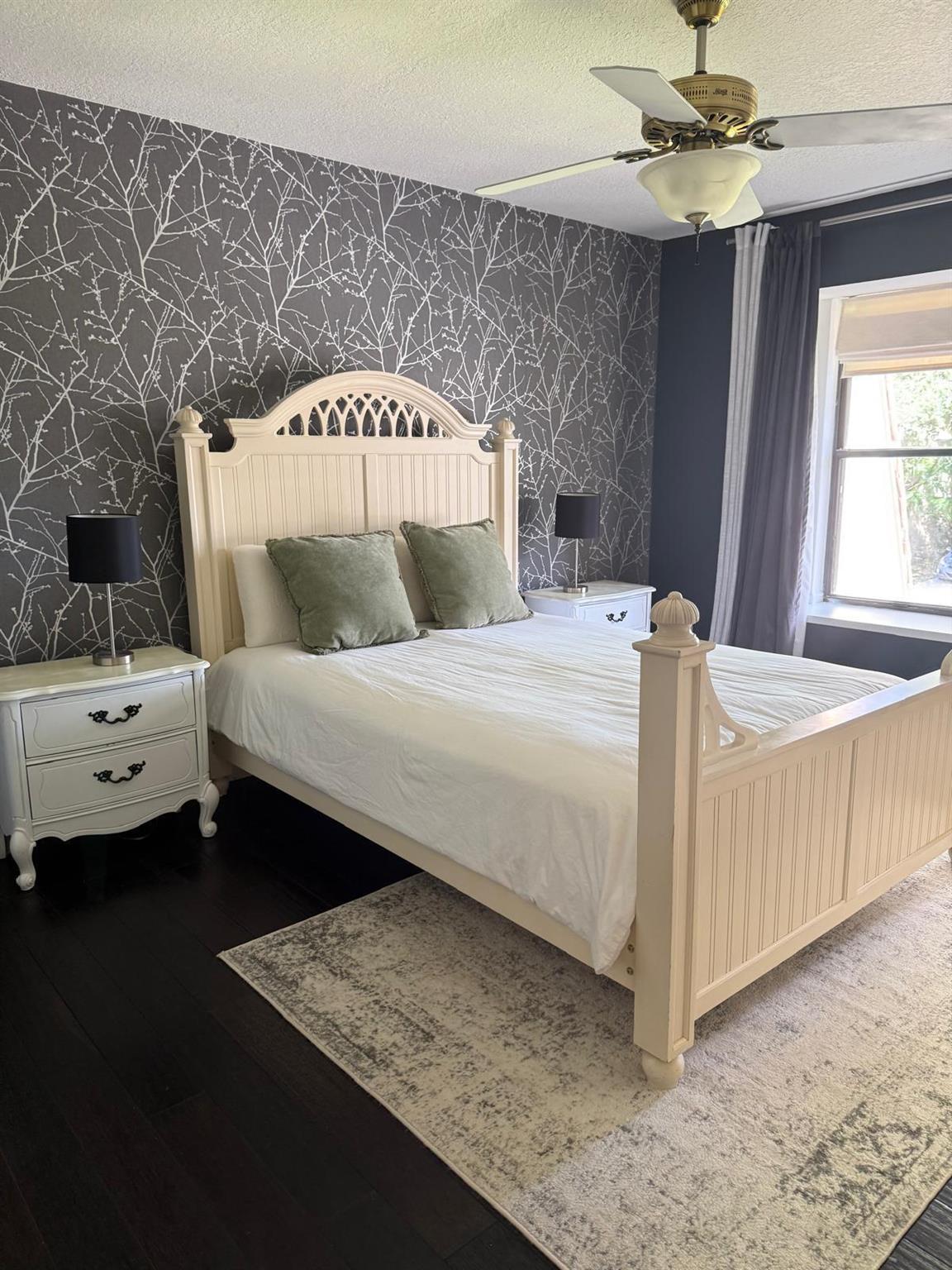 RAINWOOD EAST REPLAT - Residential Lease