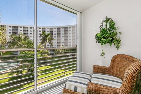 Tiny photo for 2731 NE 14th Street Causeway #407, Pompano Beach, FL 33062 (MLS # B26087624)