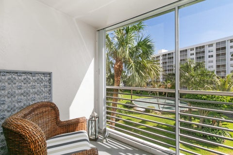 Tiny photo for 2731 NE 14th Street Causeway #407, Pompano Beach, FL 33062 (MLS # B26087624)