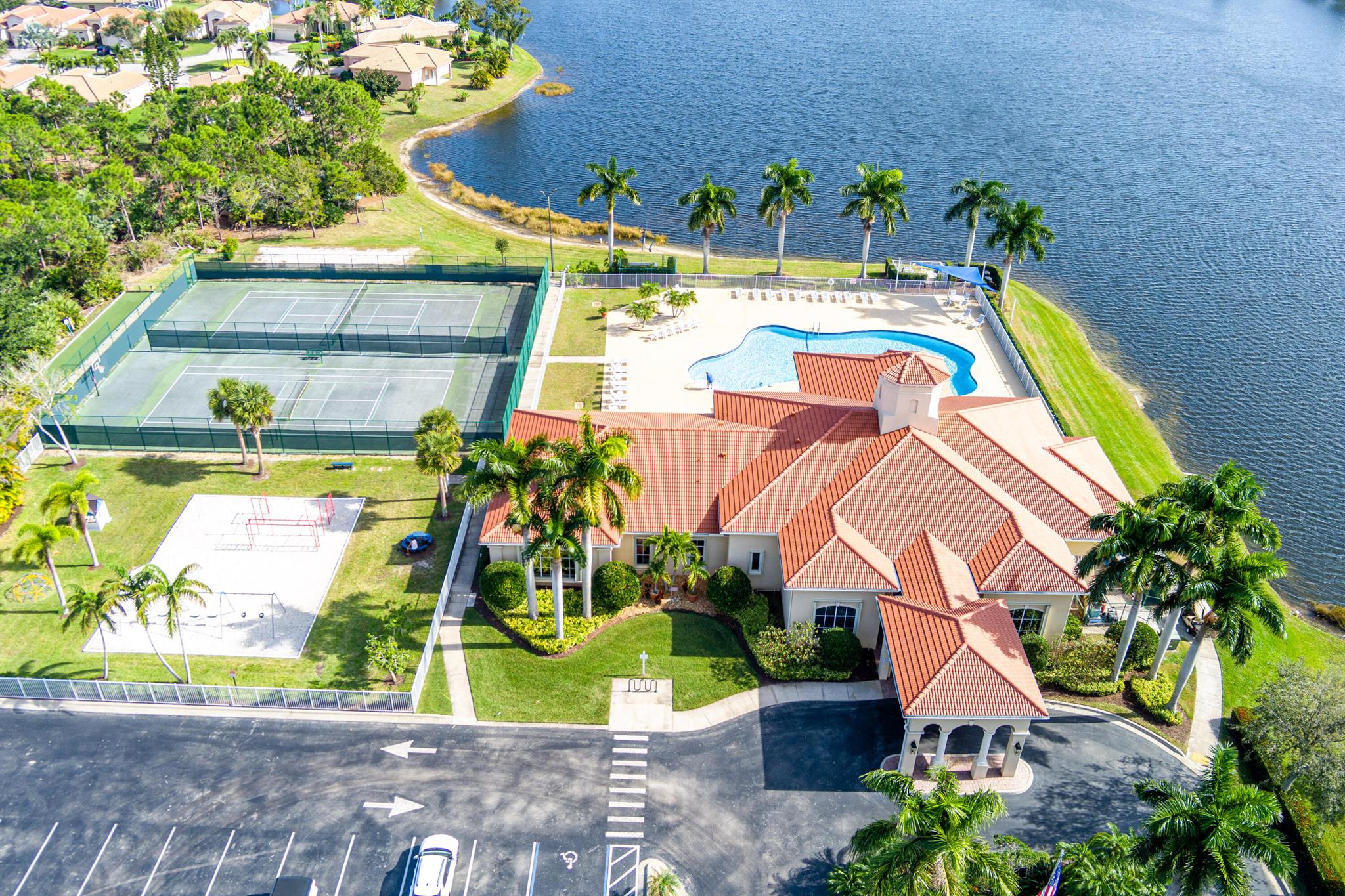 PORTOFINO SHORES PHASE TH - Residential