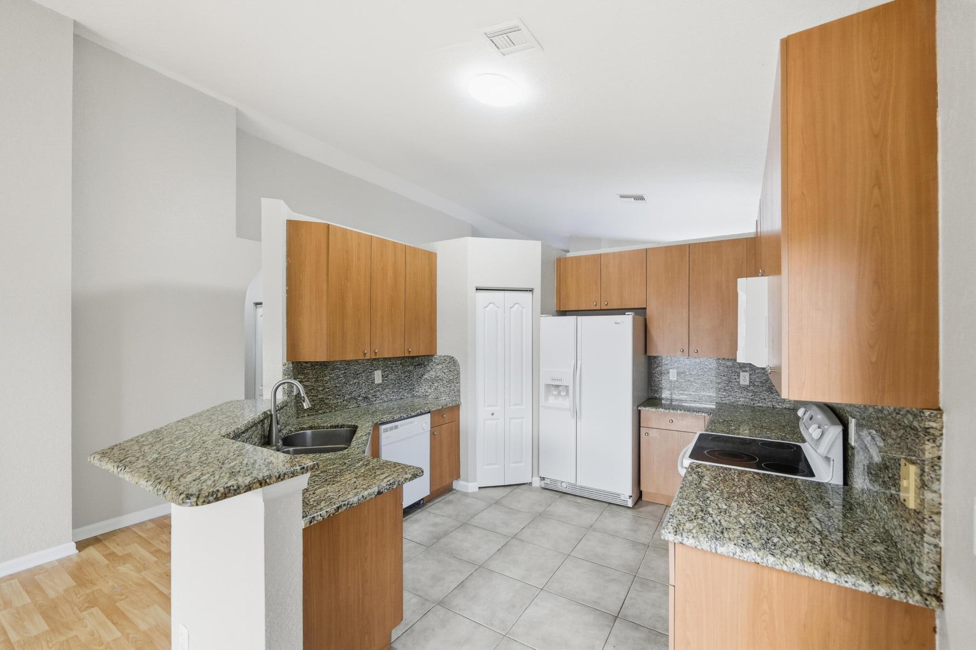 PORTOFINO SHORES PHASE TH - Residential