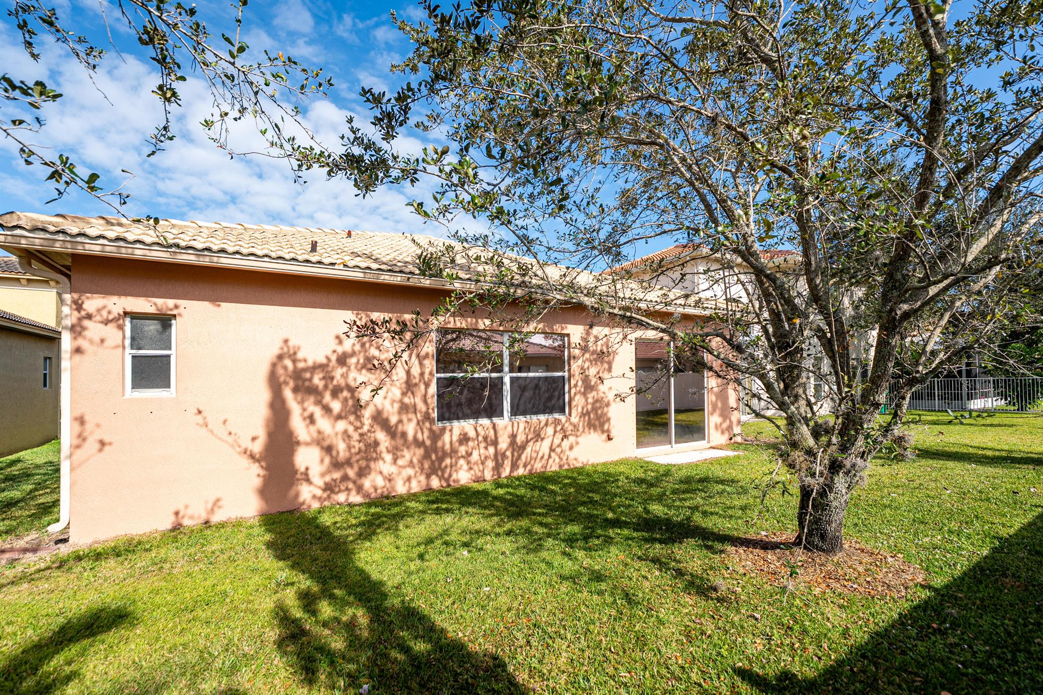 PORTOFINO SHORES PHASE TH - Residential