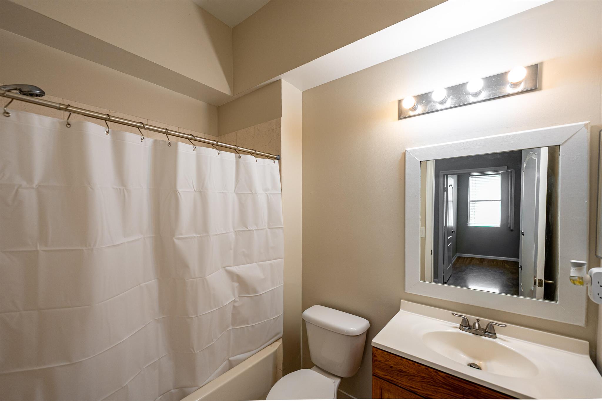 PORTOFINO SHORES PHASE TH - Residential