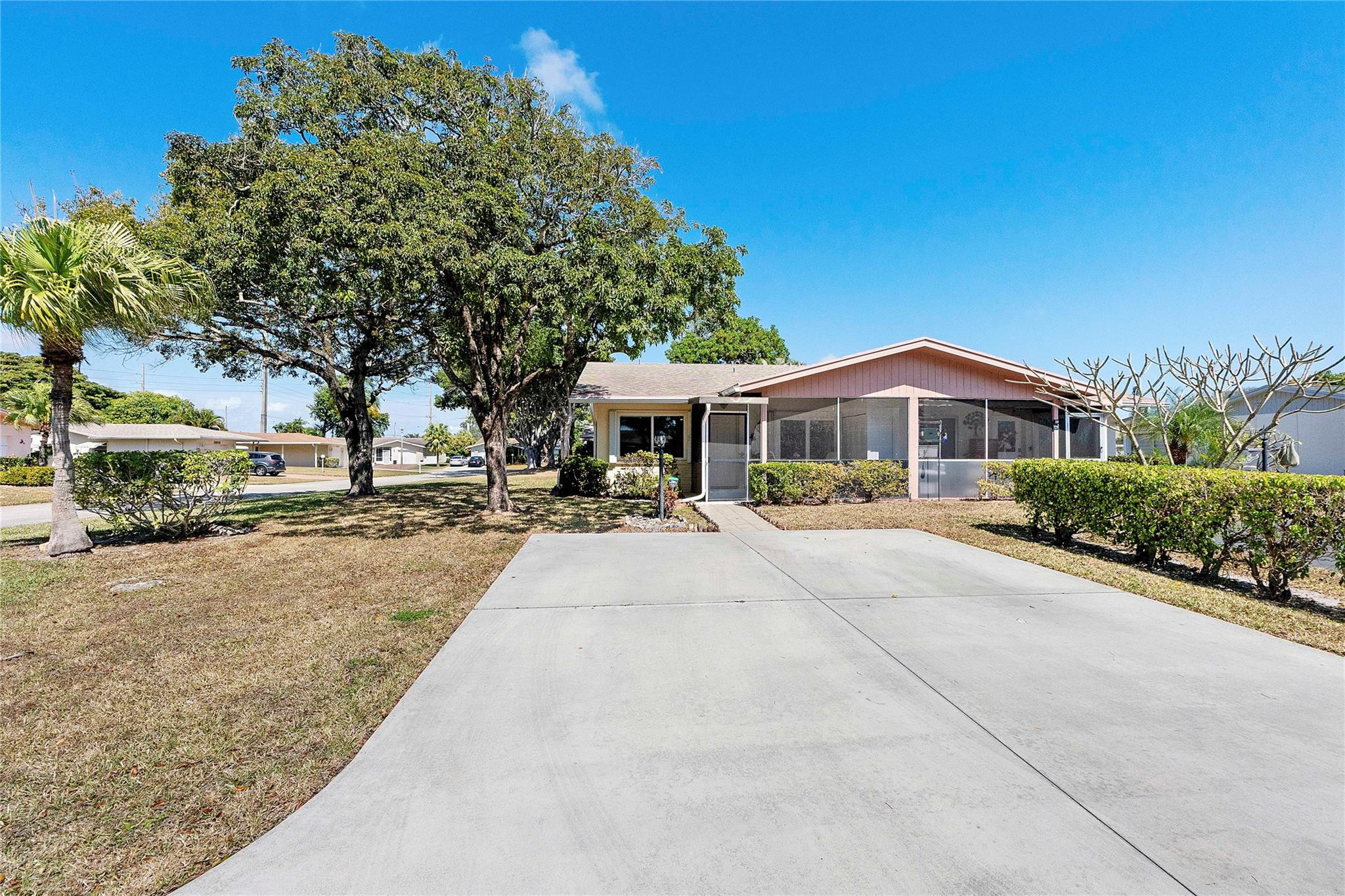 Delray Villas - Residential