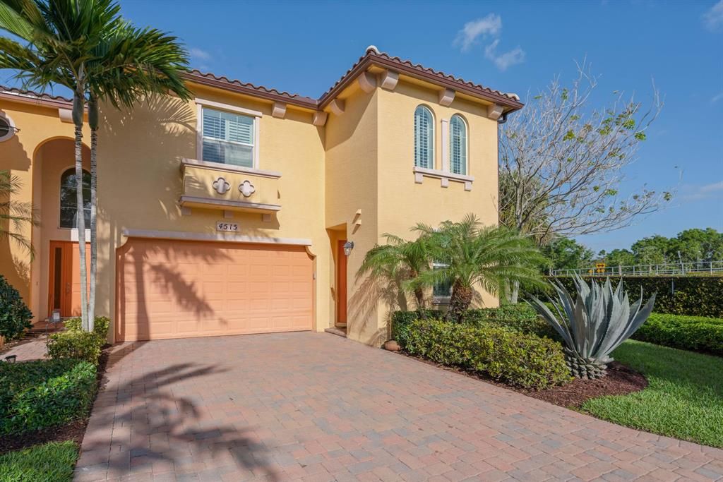 Photo of 4515 Mediterranean Circle Cir, Palm Beach Gardens, FL 33418 (MLS # R10785982)