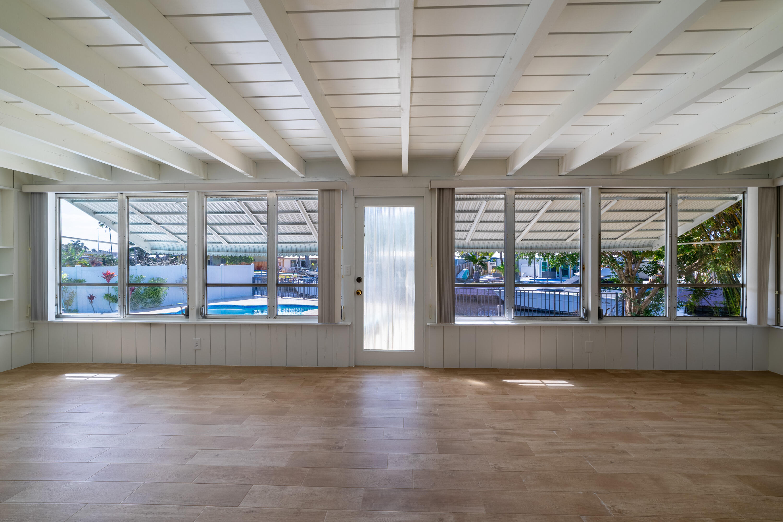 LAUDERDALE ISLES NO 2-BLK 6 - Residential