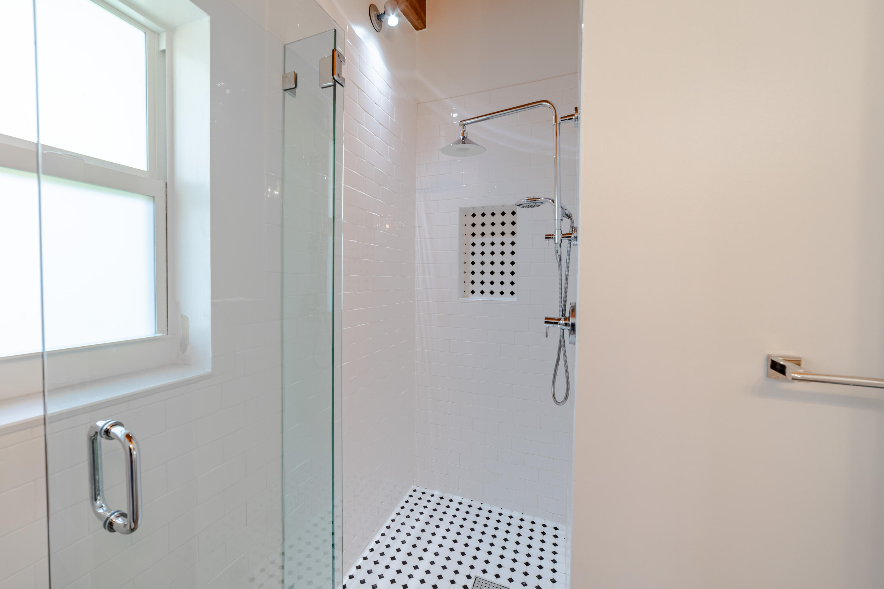 LAUDERDALE ISLES NO 2-BLK 6 - Residential