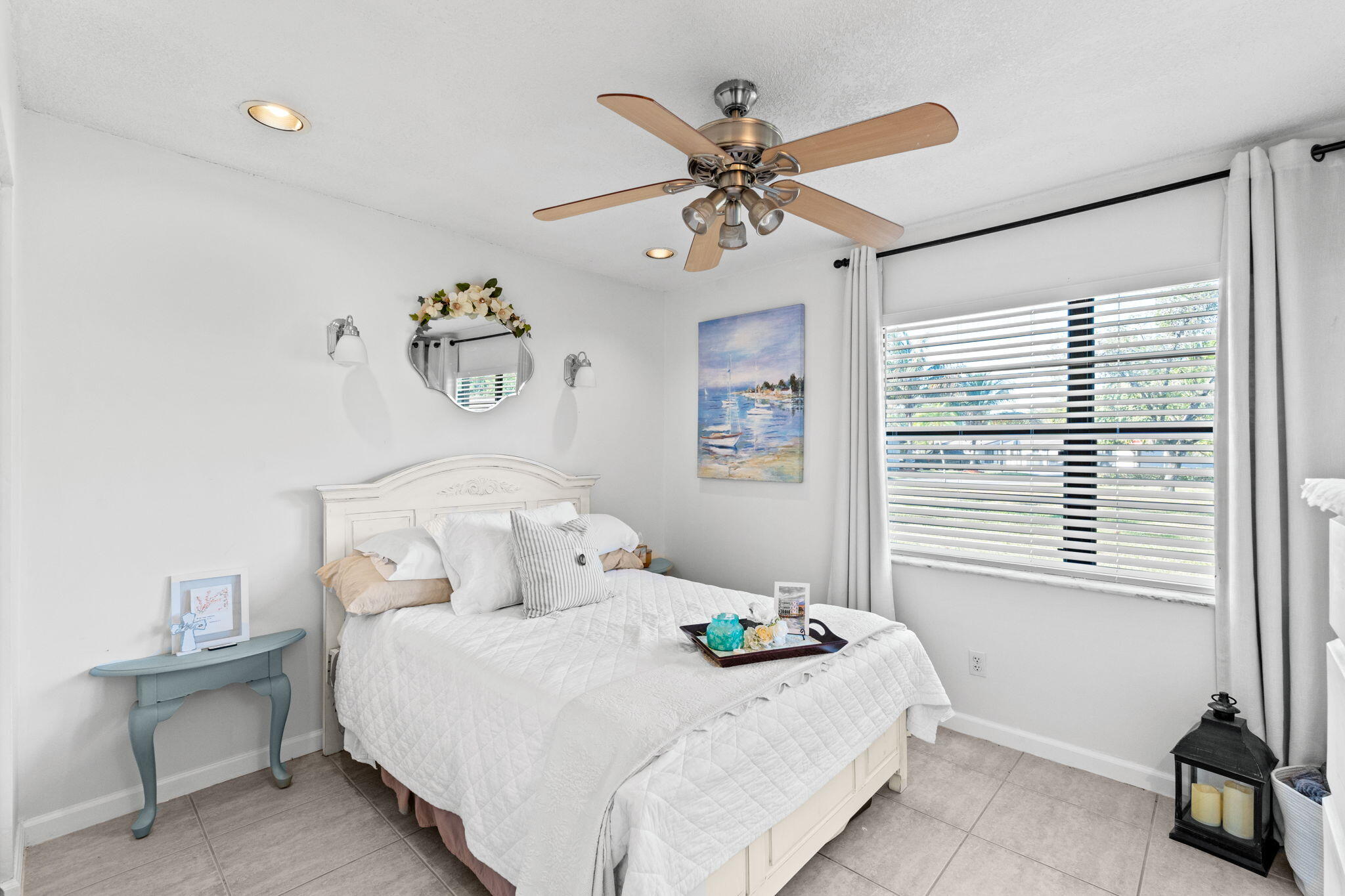 INDIAN TRAIL VILLAS 1 - Residential