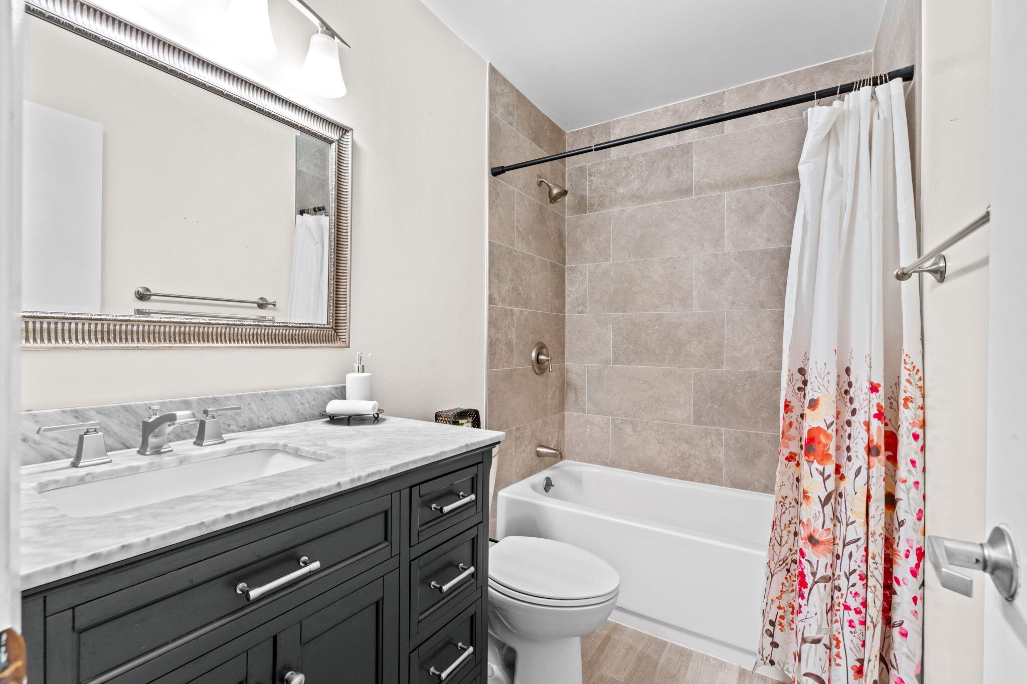 INDIAN TRAIL VILLAS 1 - Residential