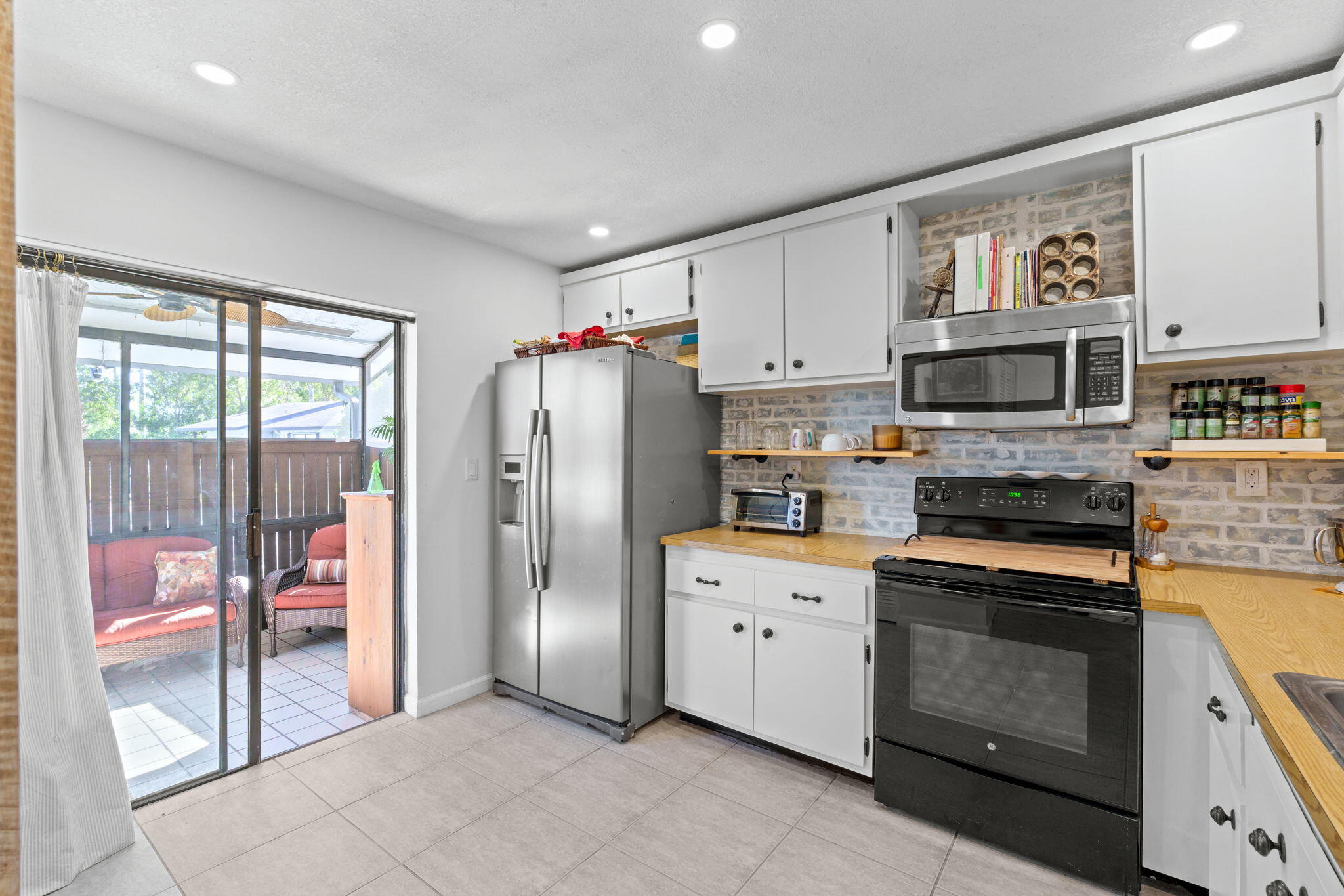 INDIAN TRAIL VILLAS 1 - Residential