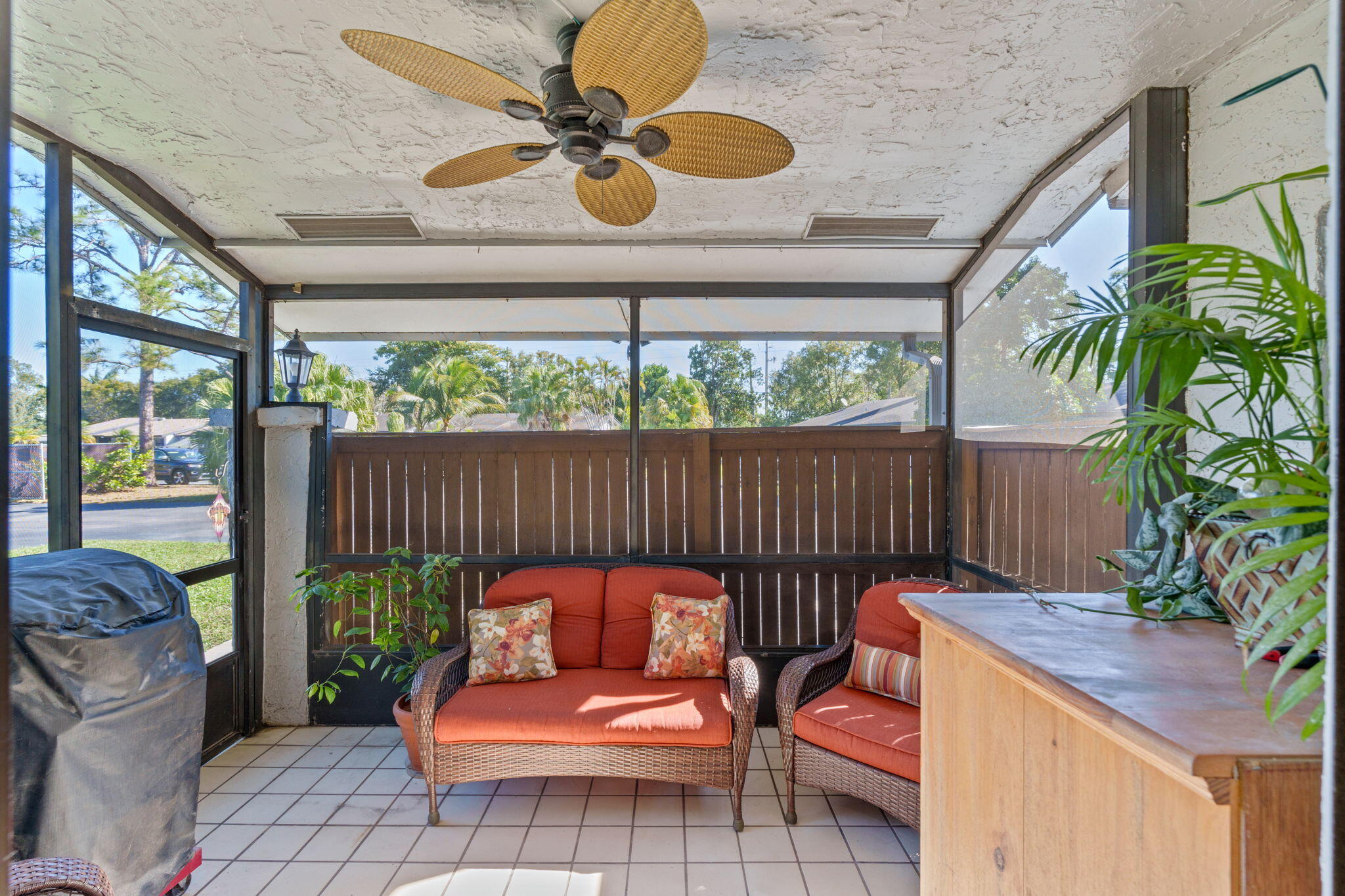 INDIAN TRAIL VILLAS 1 - Residential