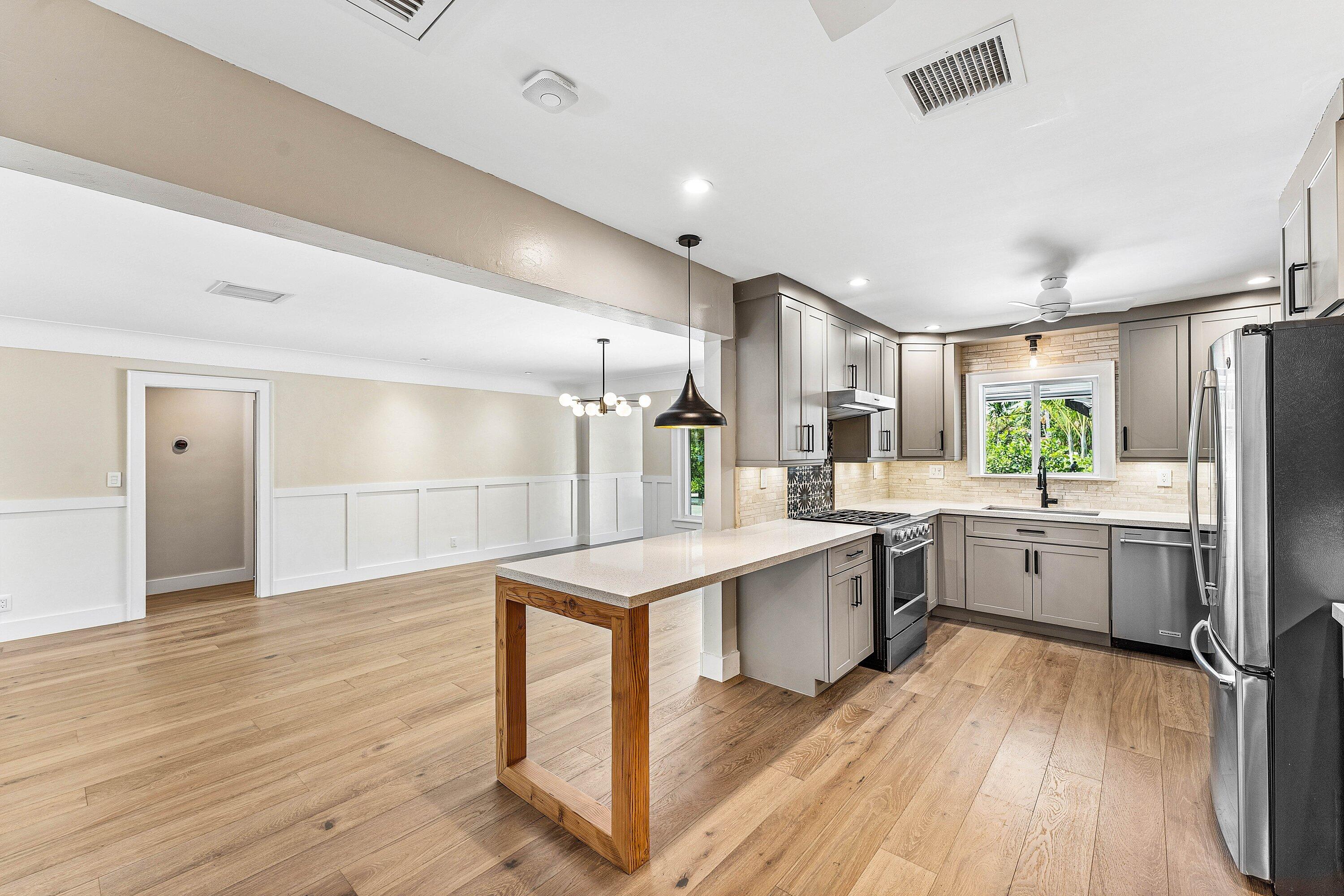CORAL TERRACE - Residential
