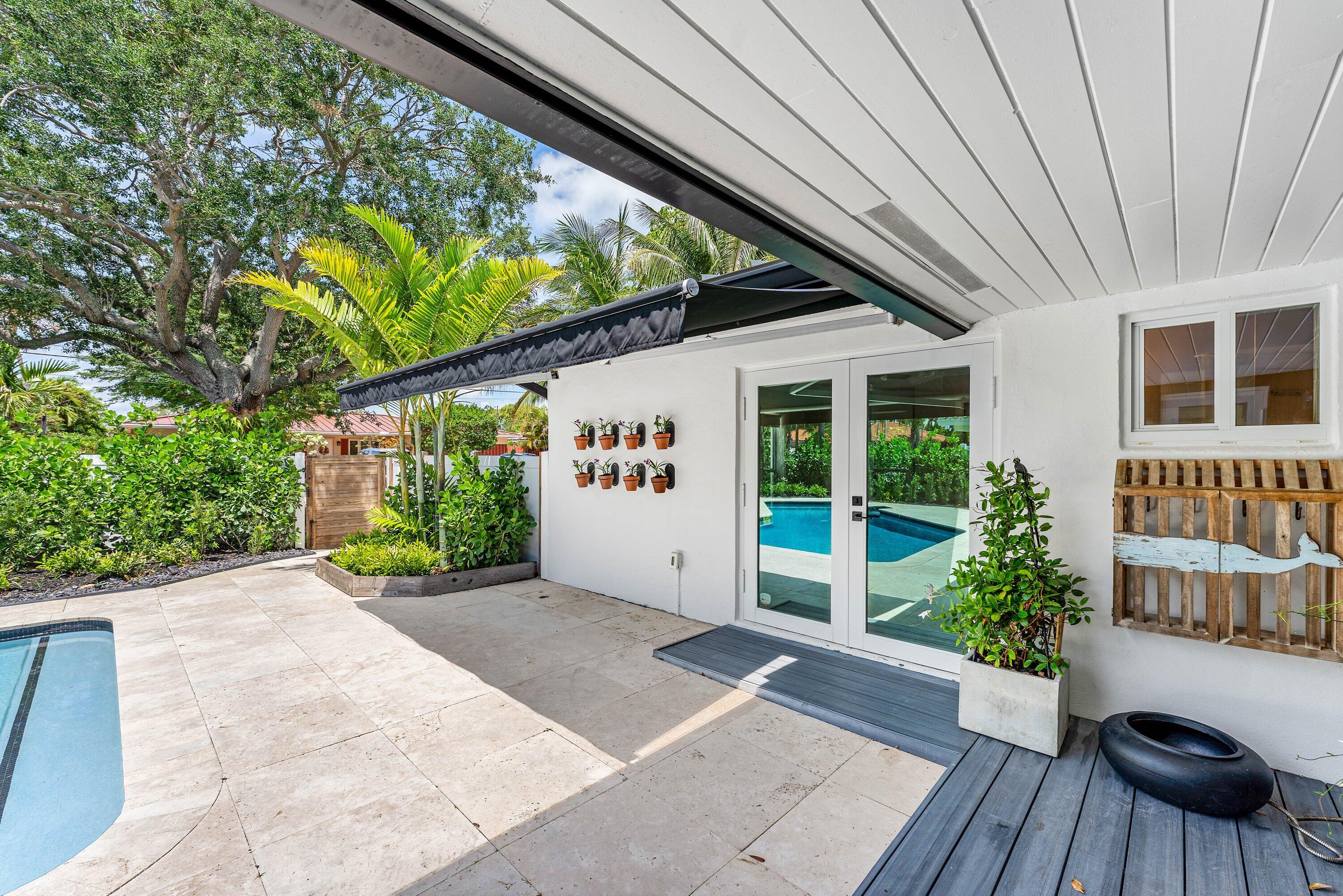 CORAL TERRACE - Residential