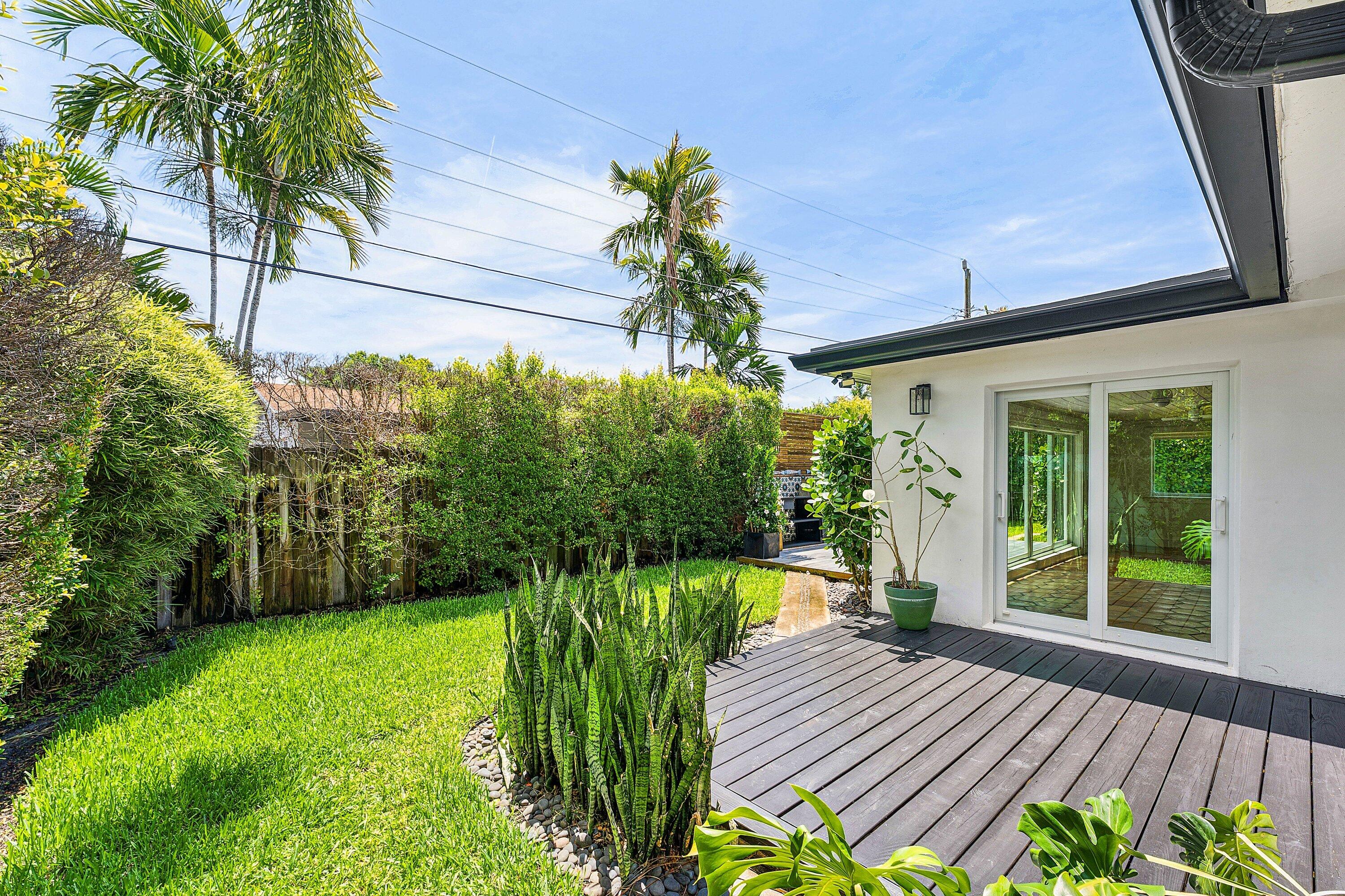 CORAL TERRACE - Residential