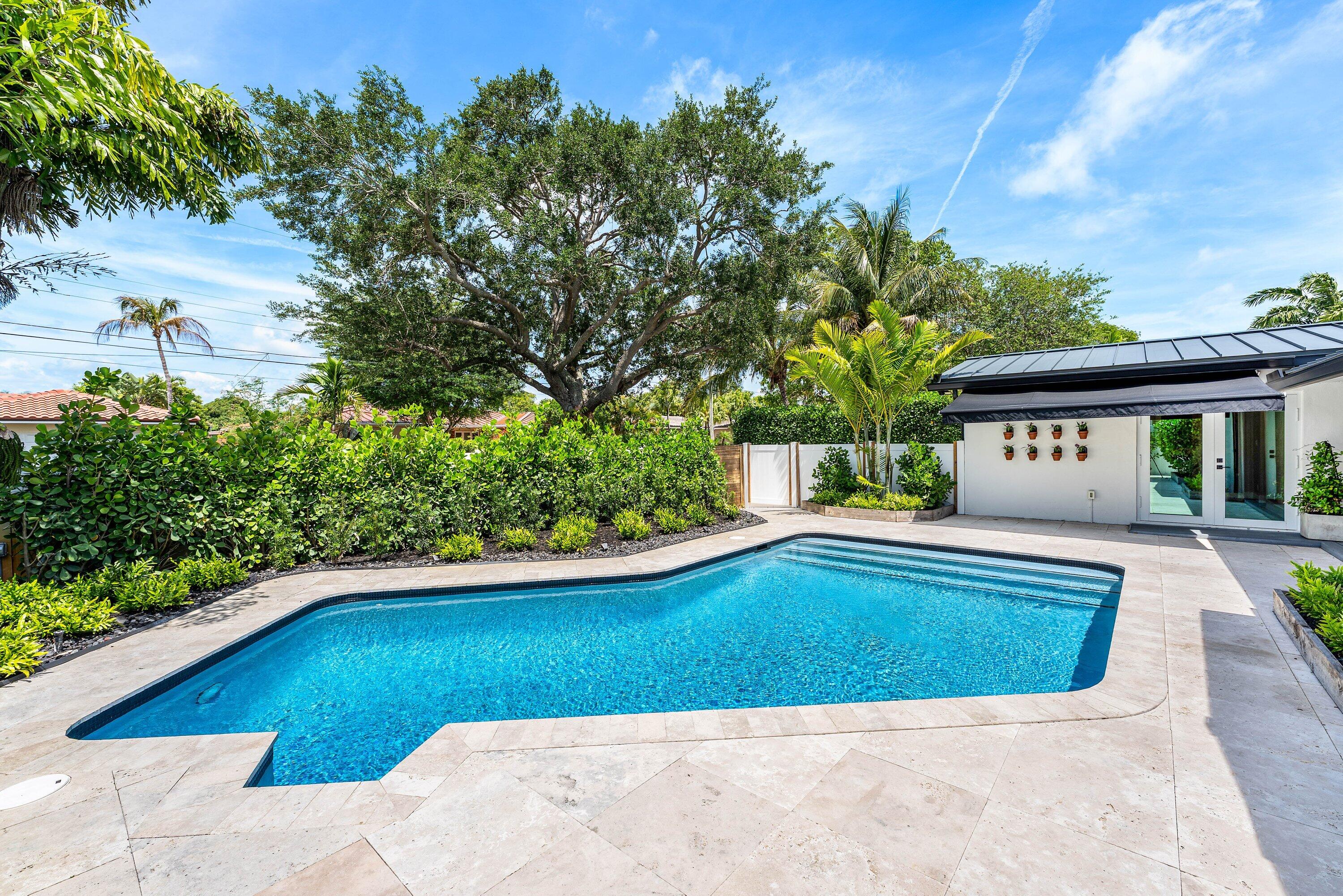 CORAL TERRACE - Residential