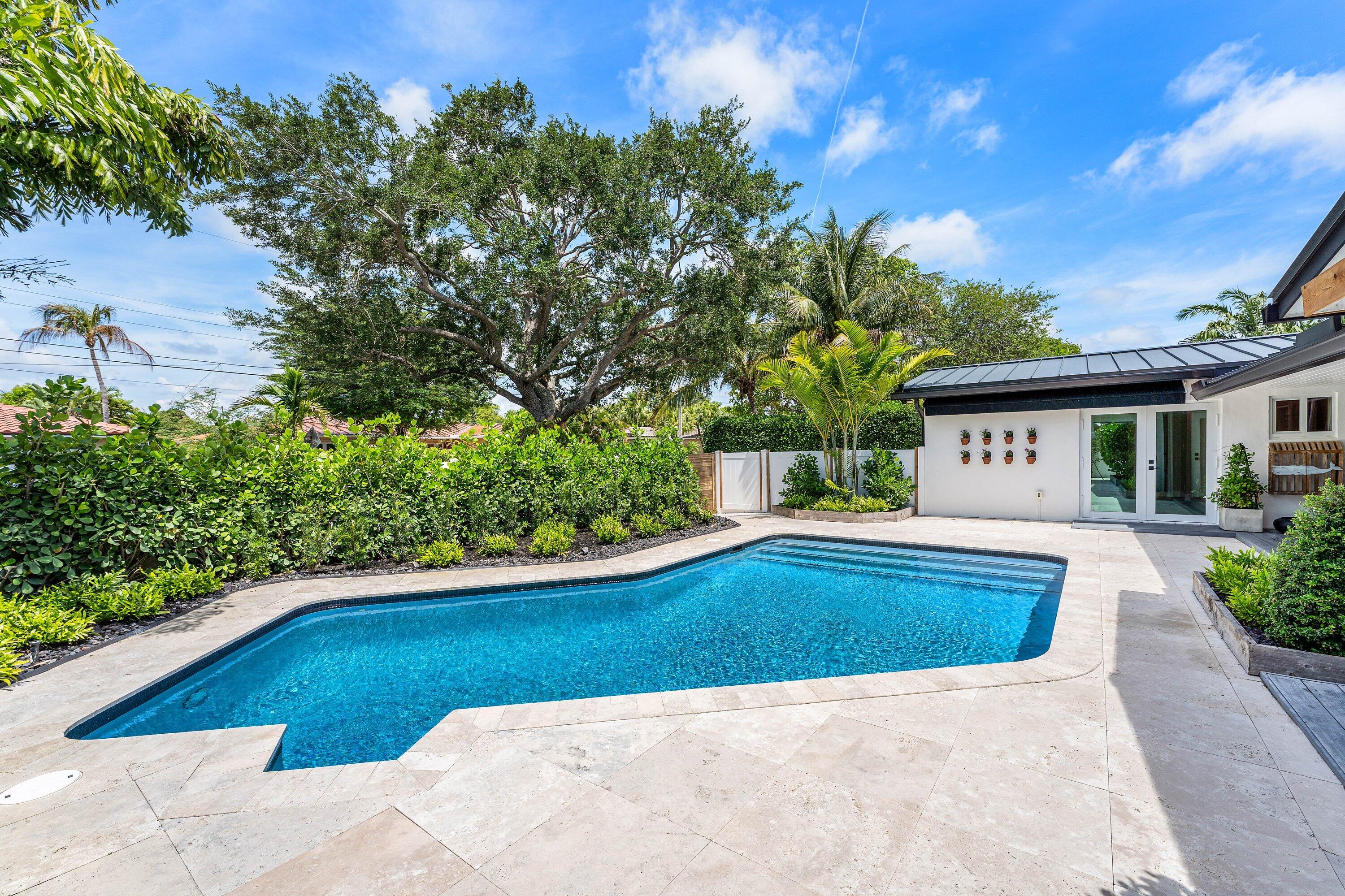 CORAL TERRACE - Residential